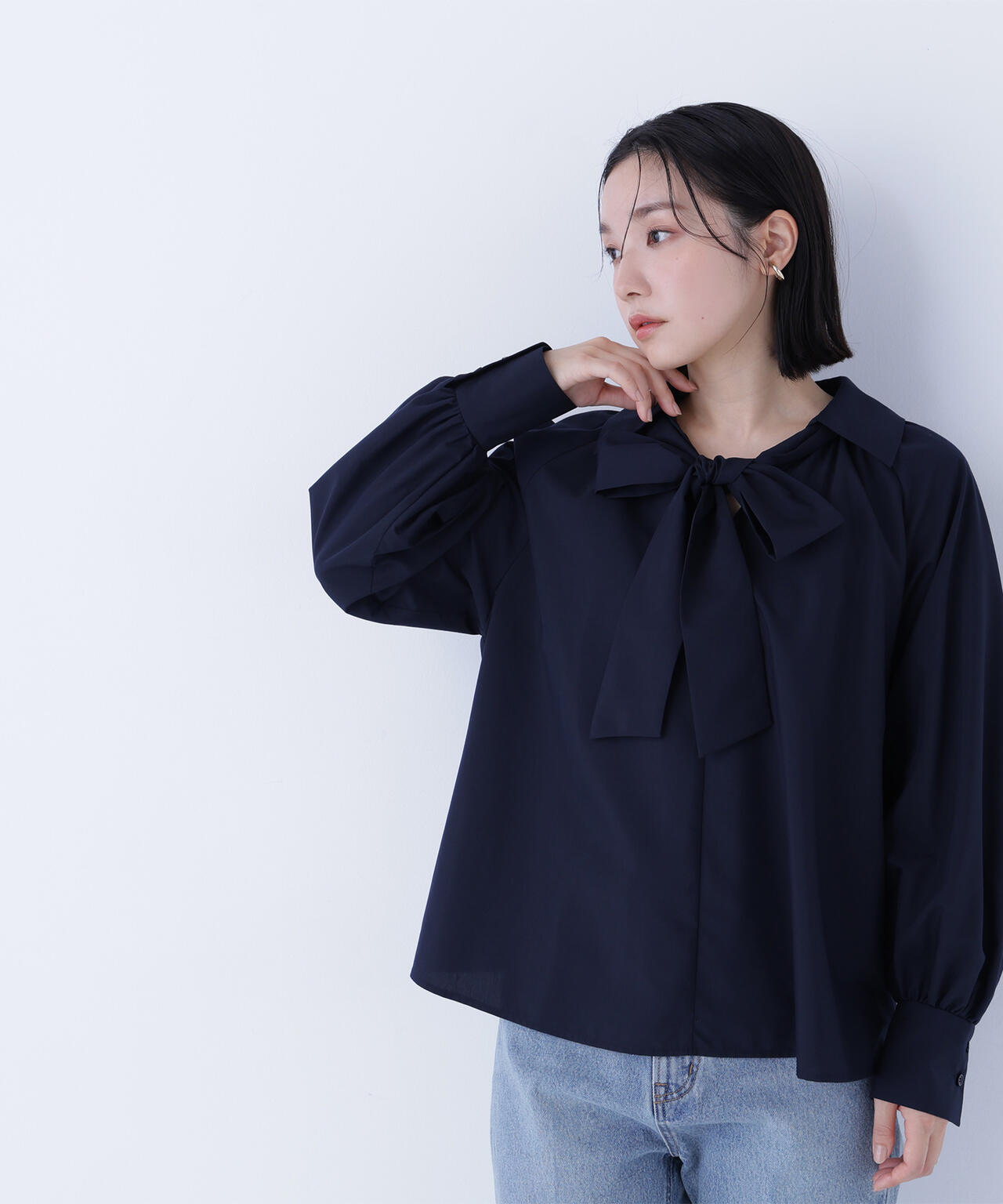 スキッパーリボンタイブラウス