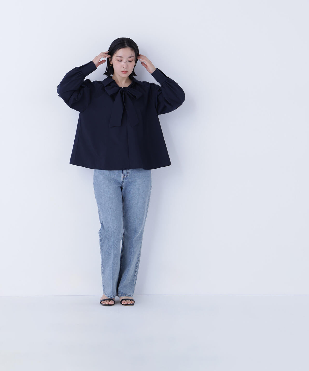 スキッパーリボンタイブラウス