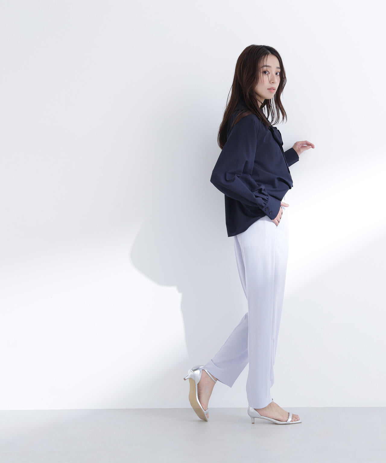 スキッパーリボンタイブラウス