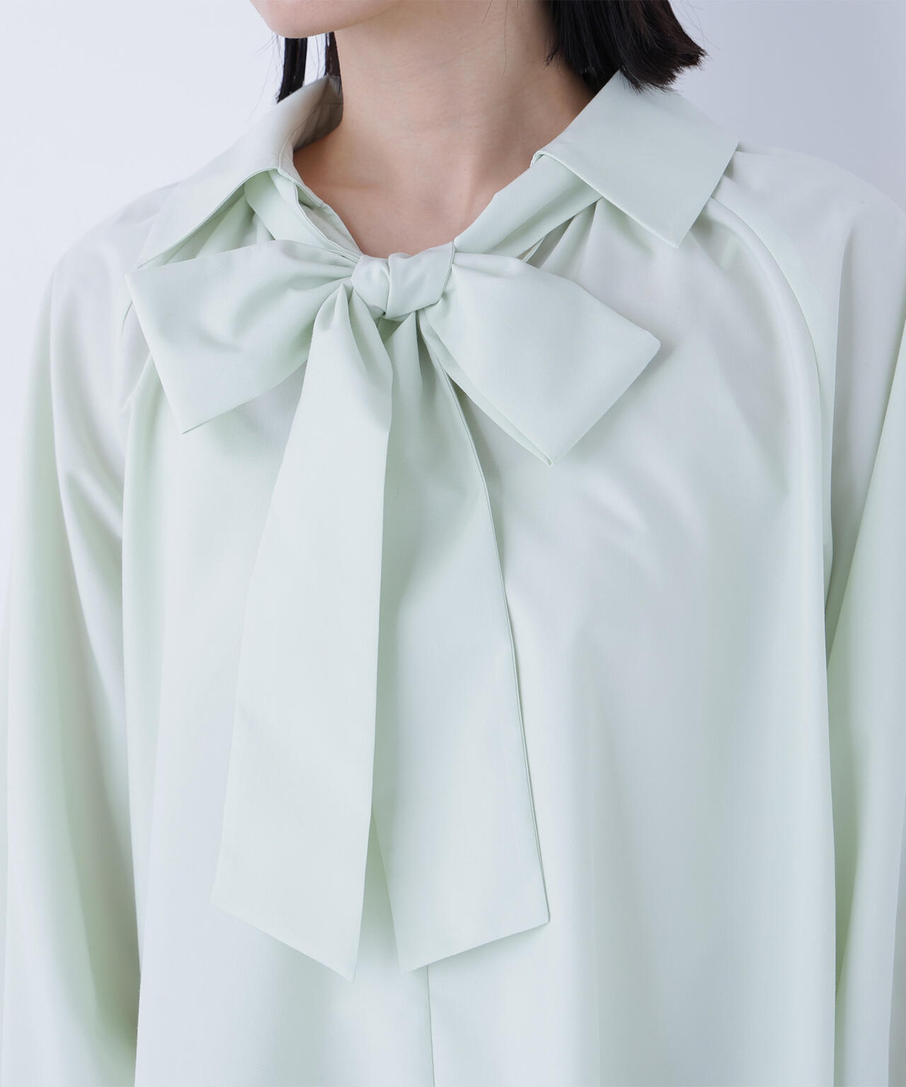 スキッパーリボンタイブラウス