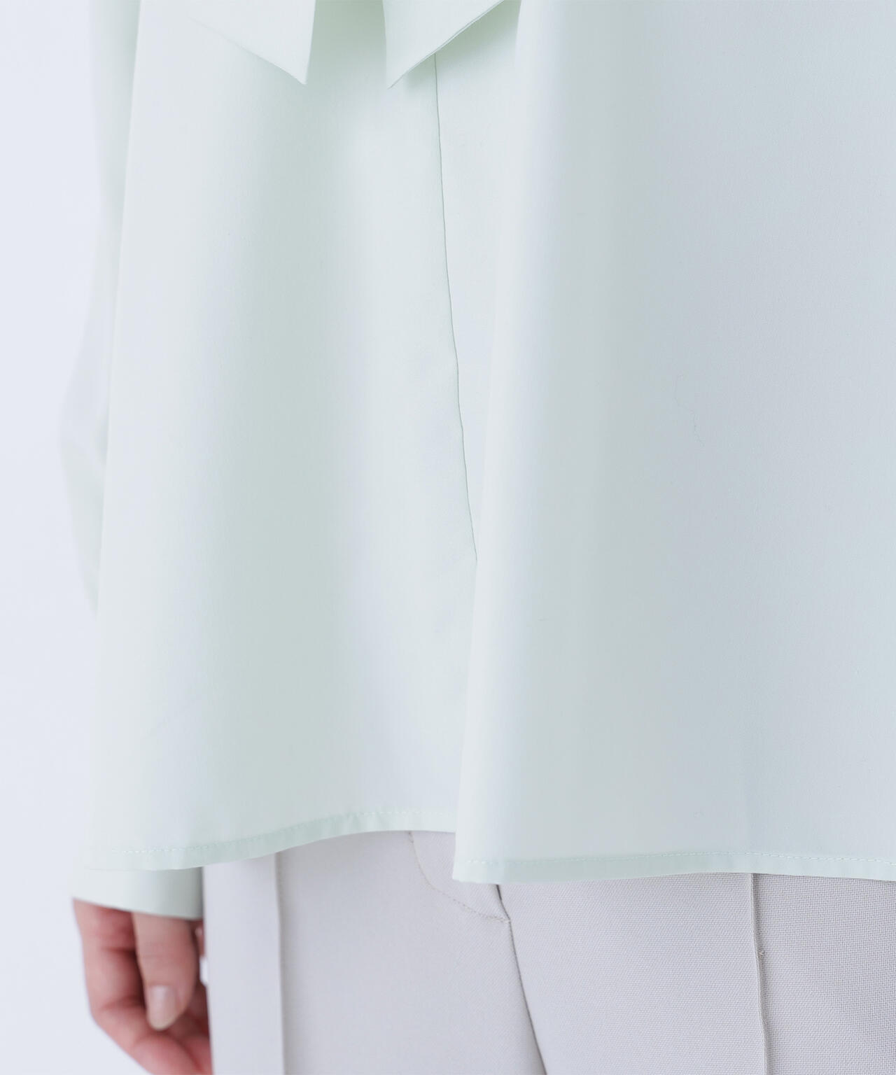 スキッパーリボンタイブラウス