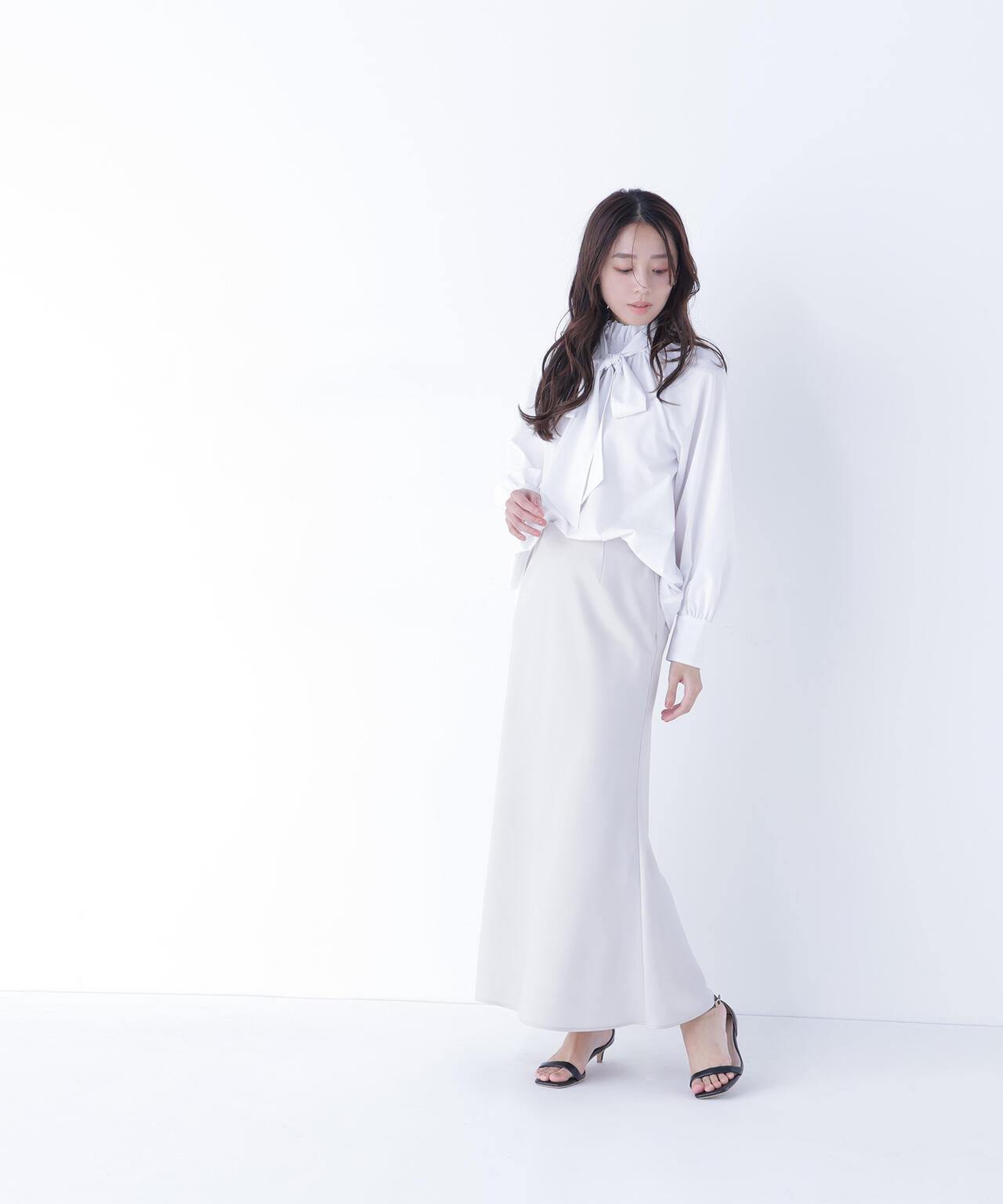 ハイネックリボンボウブラウス