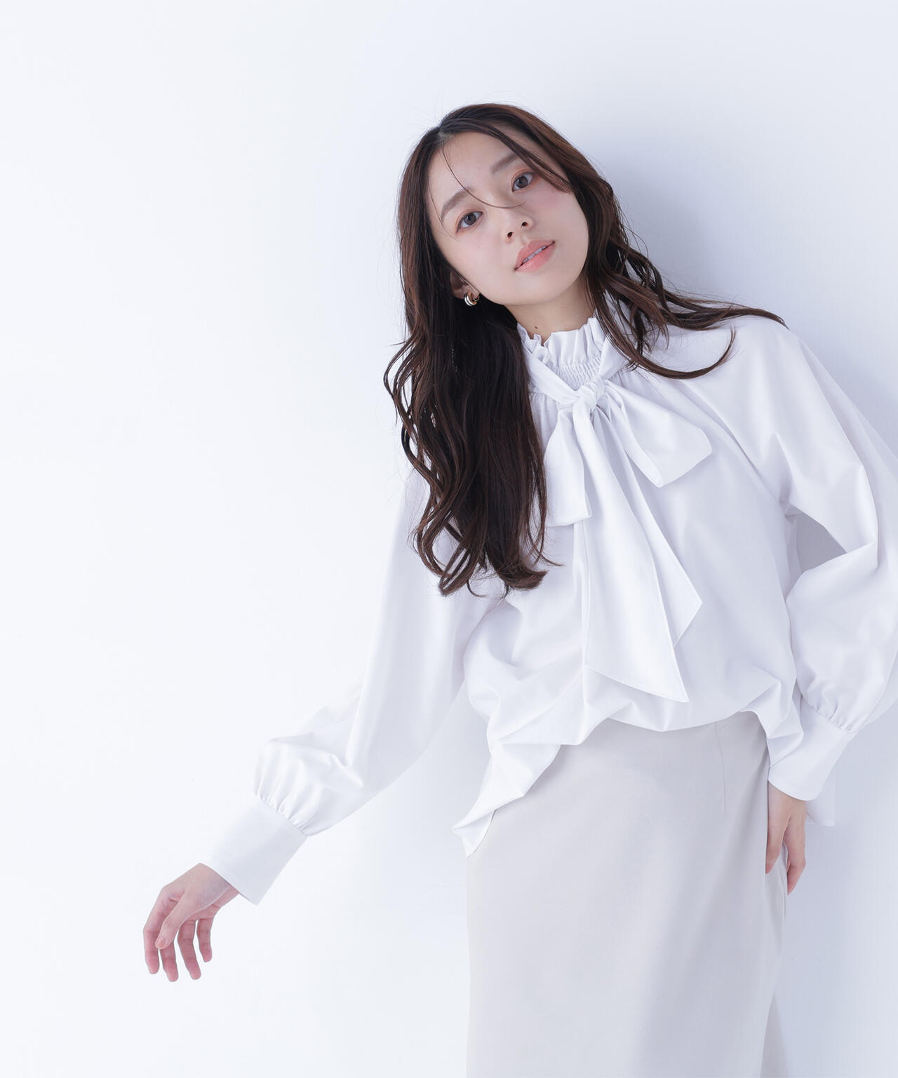 ハイネックリボンボウブラウス