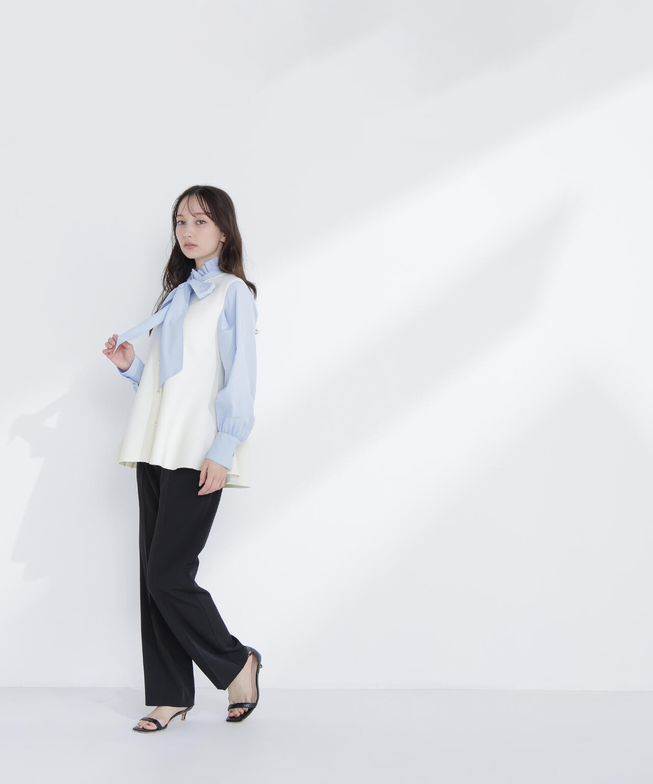 ハイネックリボンボウブラウス