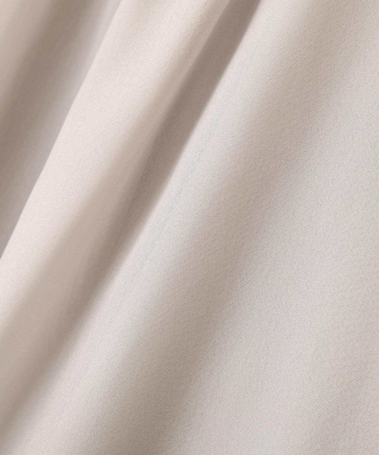 ハイネックボリュームシアーブラウス