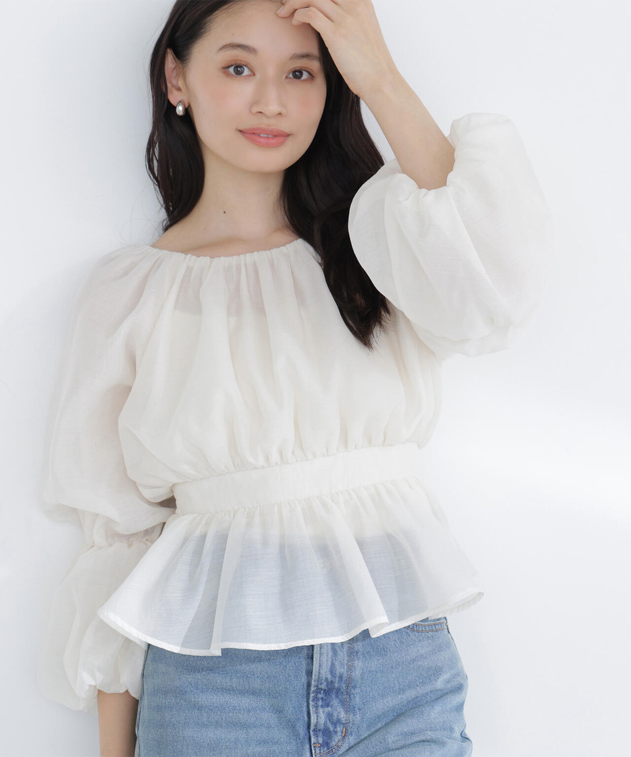 シアーギャザーペプラムブラウス