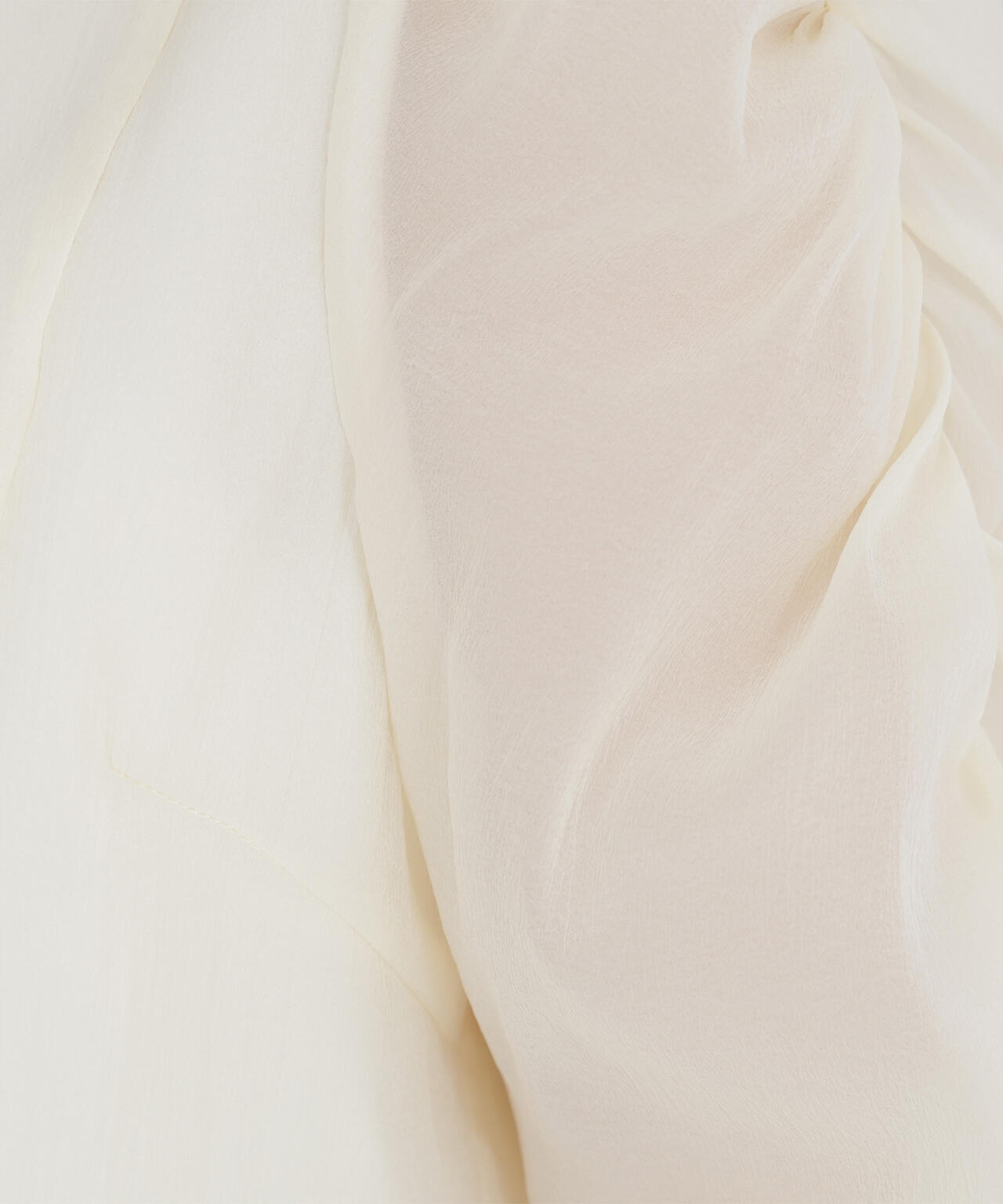 【一部店舗・mix.tokyo 限定カラー:ペールイエロー】シアーペプラムブラウス