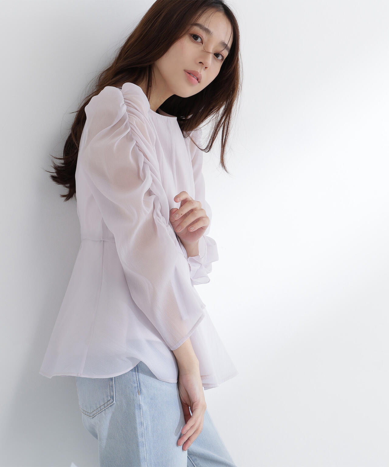 【一部店舗・mix.tokyo 限定カラー:ペールイエロー】シアーペプラムブラウス