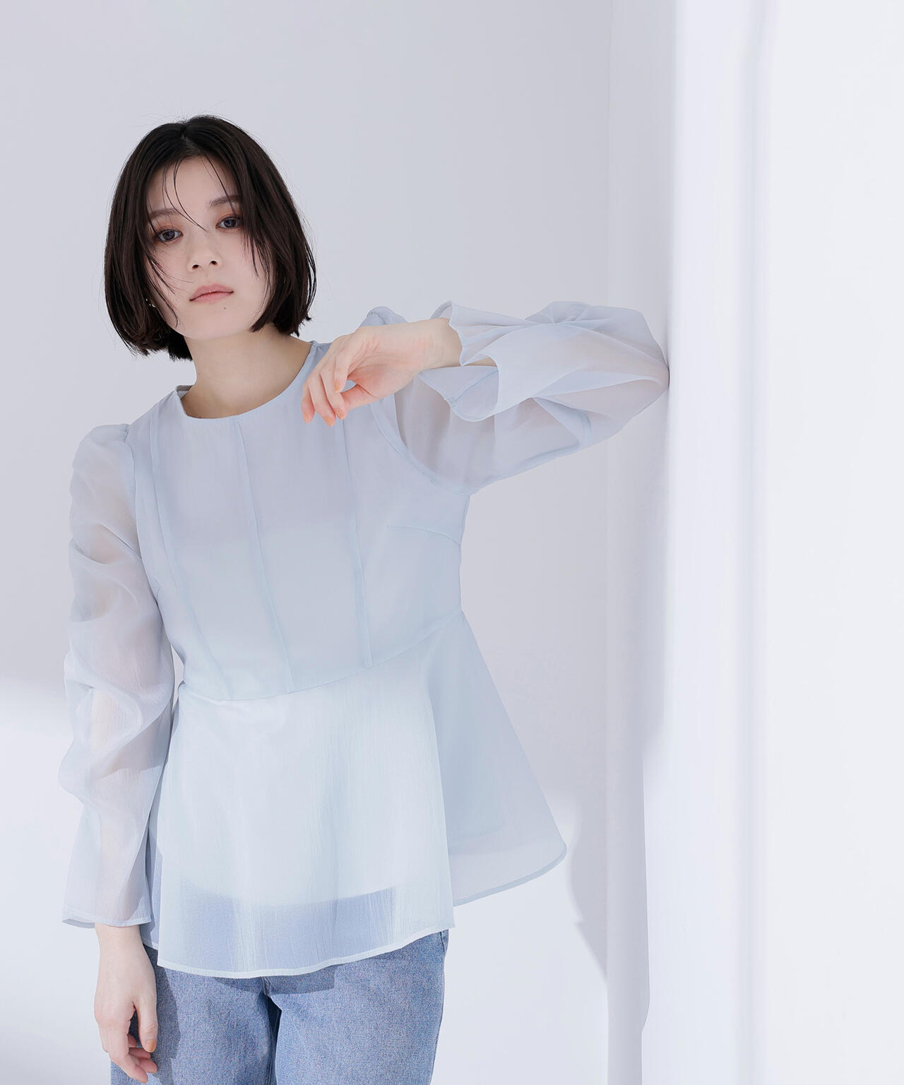 【一部店舗・mix.tokyo 限定カラー:ペールイエロー】シアーペプラムブラウス