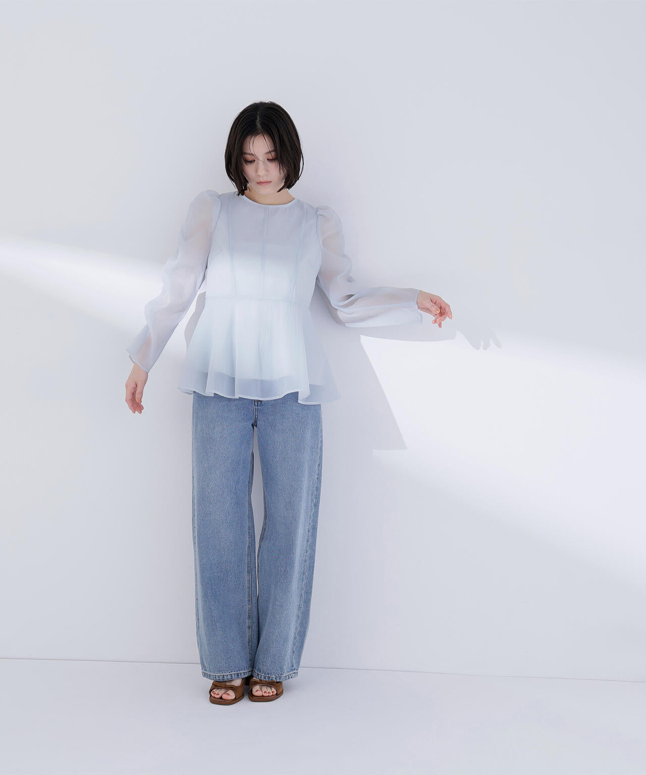 【一部店舗・mix.tokyo 限定カラー:ペールイエロー】シアーペプラムブラウス