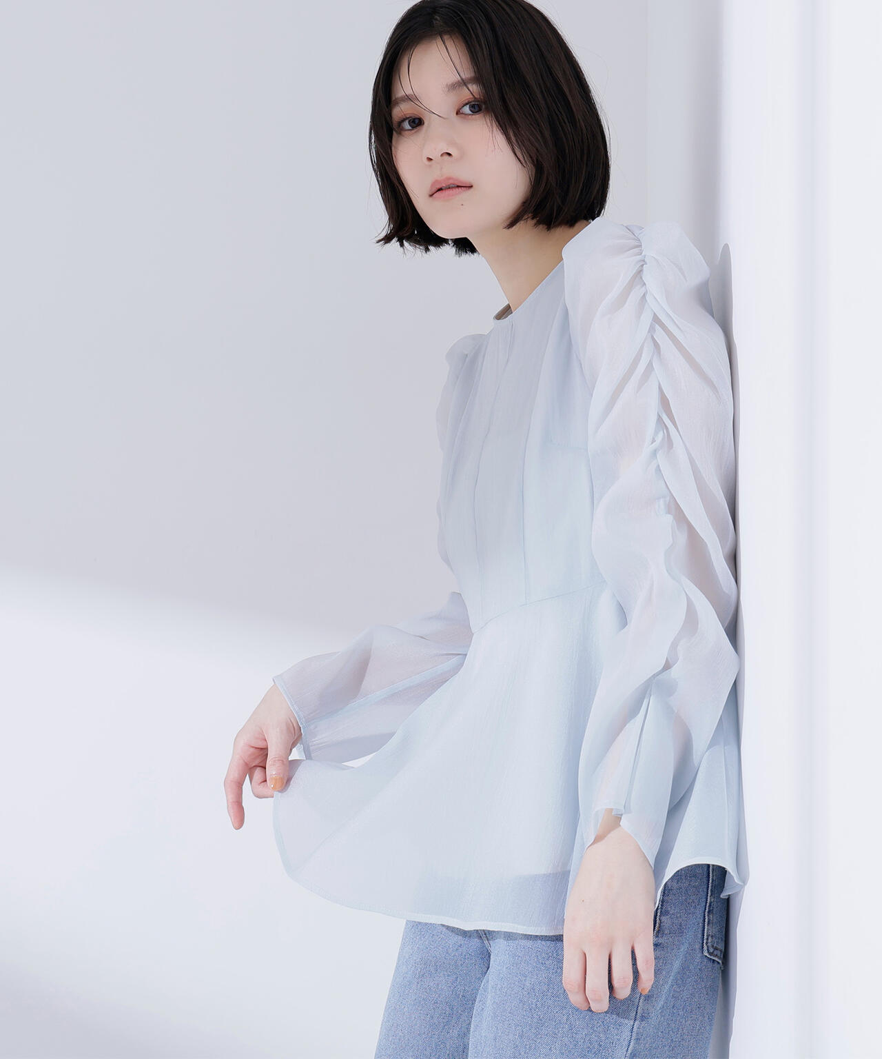 【一部店舗・mix.tokyo 限定カラー:ペールイエロー】シアーペプラムブラウス