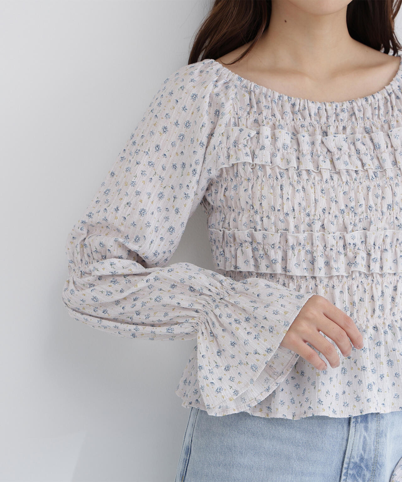 ミニフラワーシャーリングブラウス