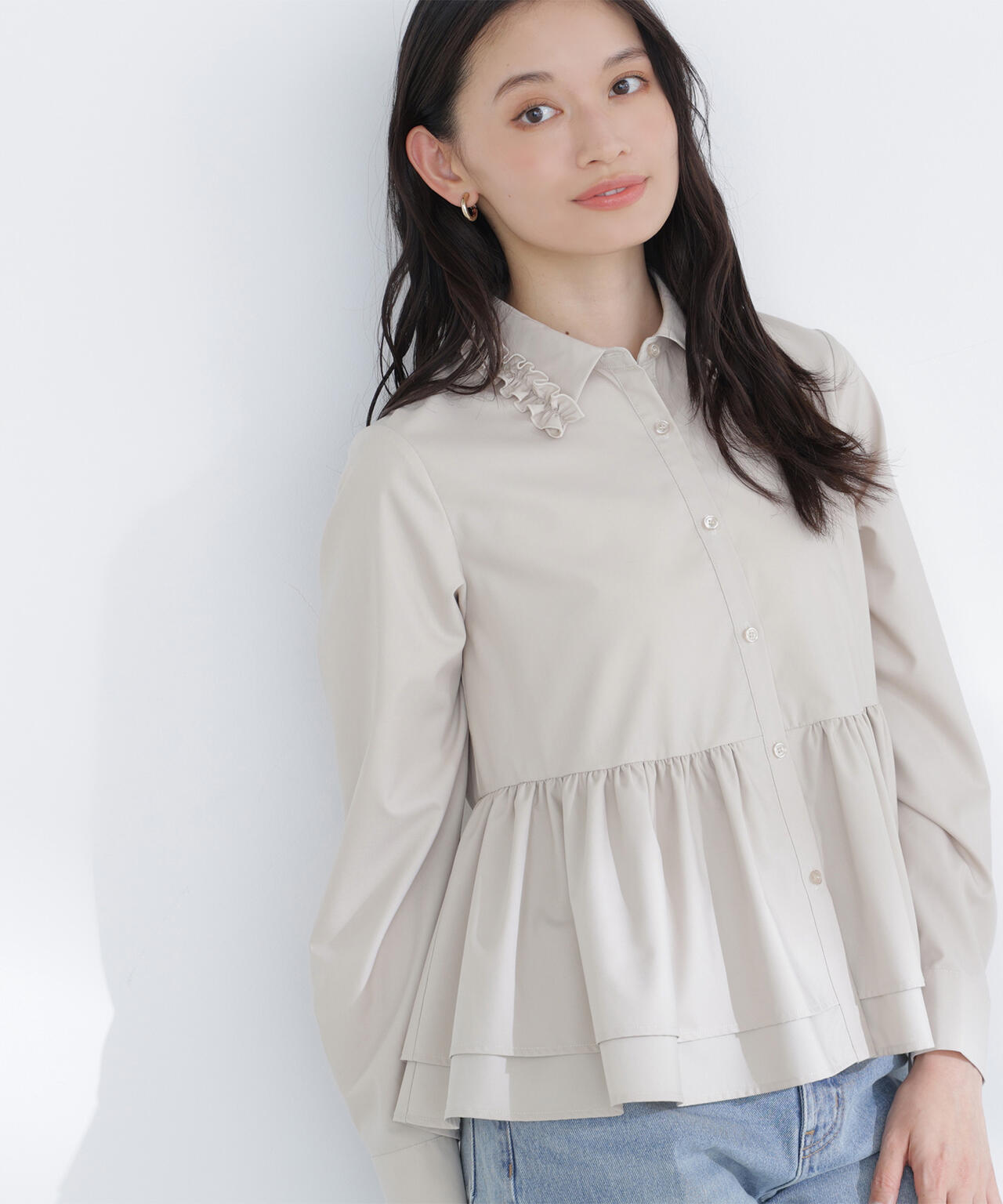 フリルカラーシャツ