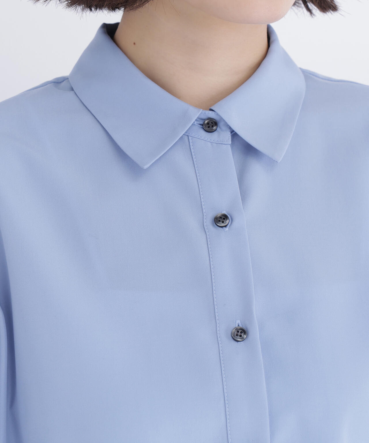 バックプリーツデザインシャツ