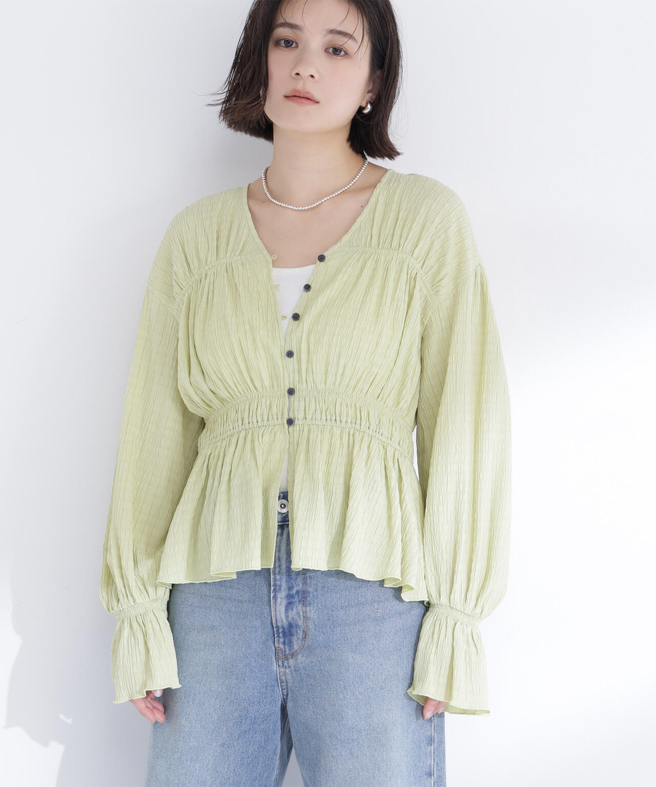 Vネックギャザーブラウス