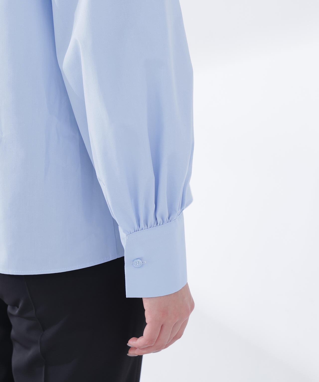 スタンドネックフリルブラウス