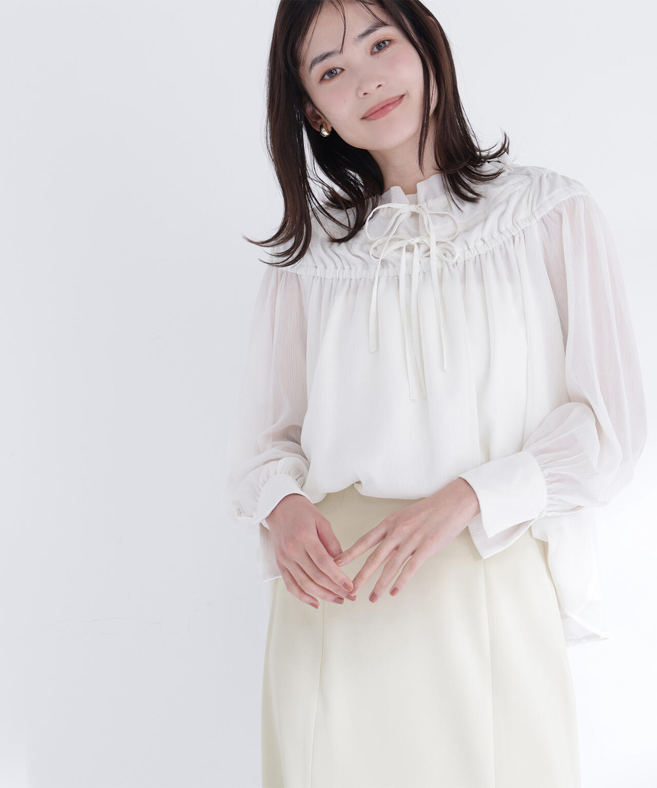 シャーリングショルダーブラウス