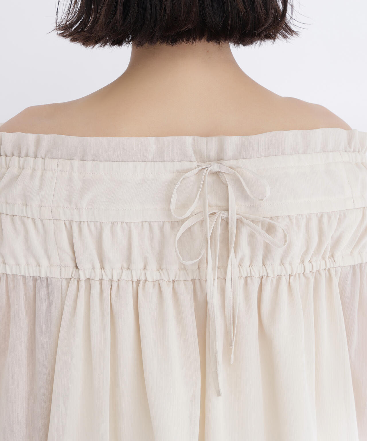 シャーリングショルダーブラウス