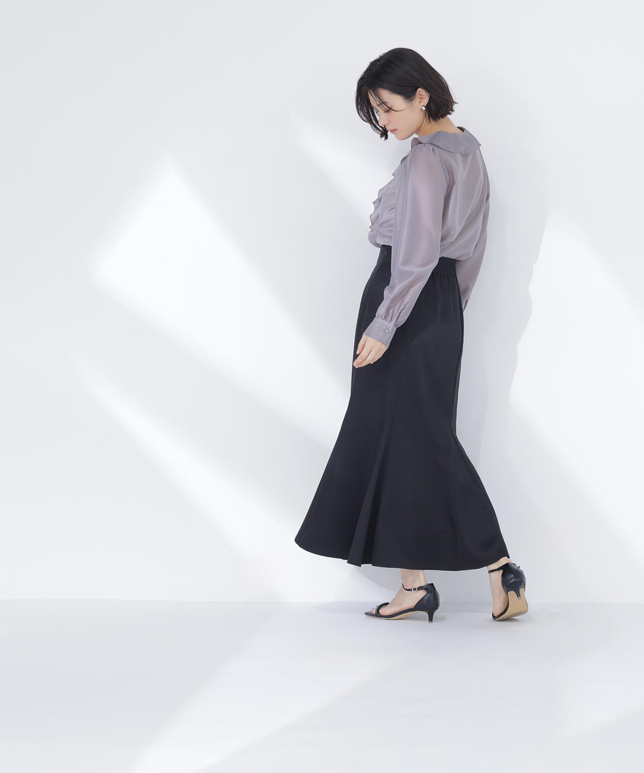 フロントフリルブラウス