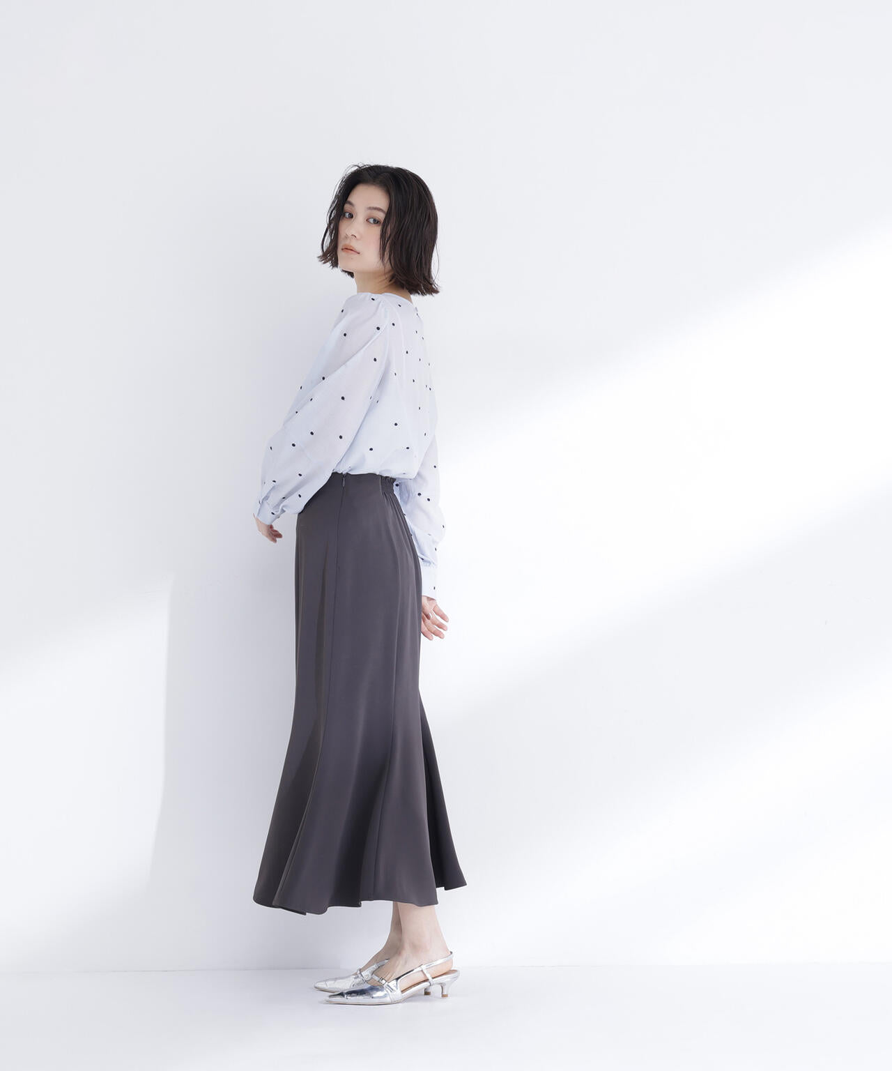 ドット刺繍ブラウス