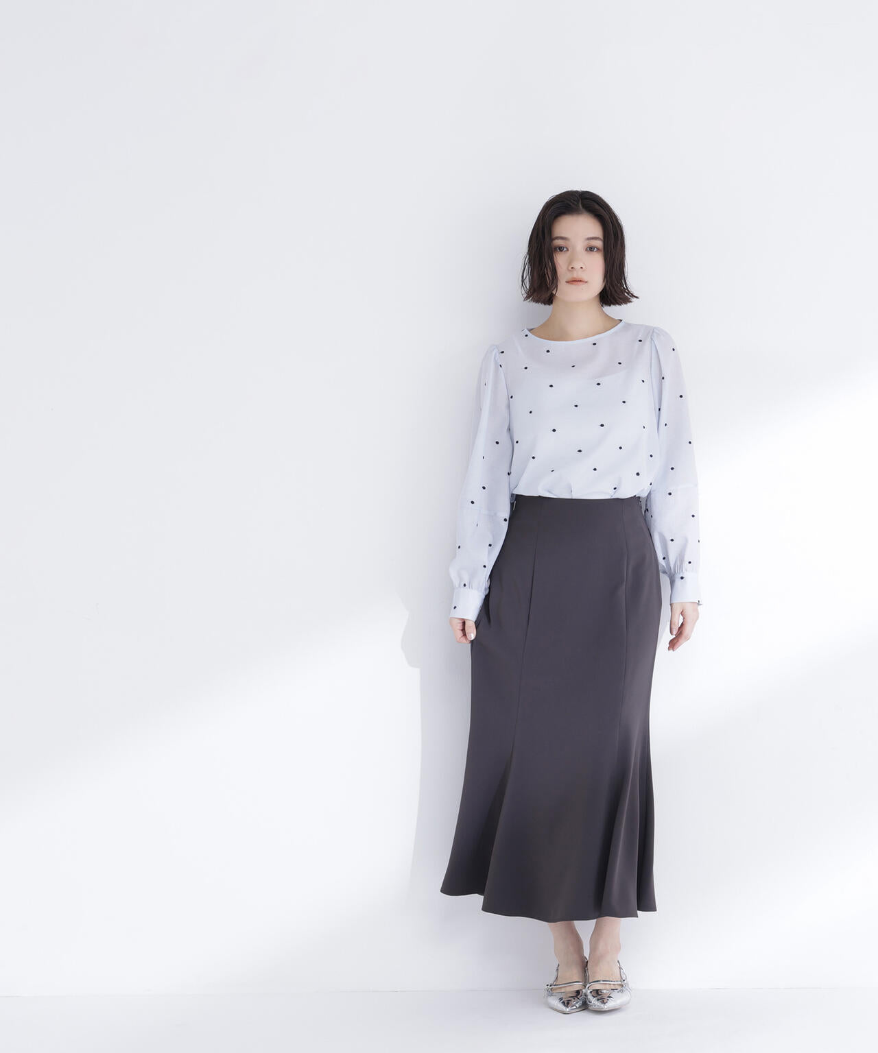 ドット刺繍ブラウス
