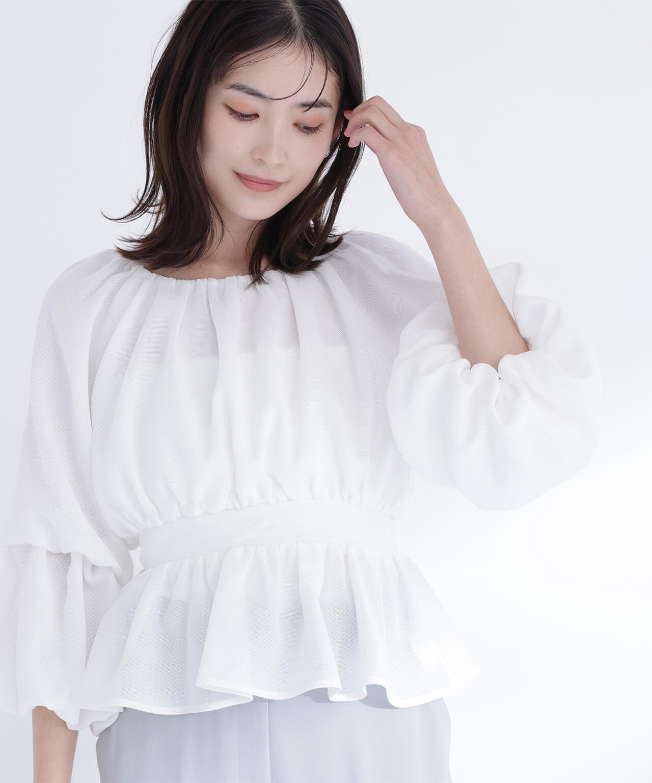 メッシュギャザーペプラムブラウス