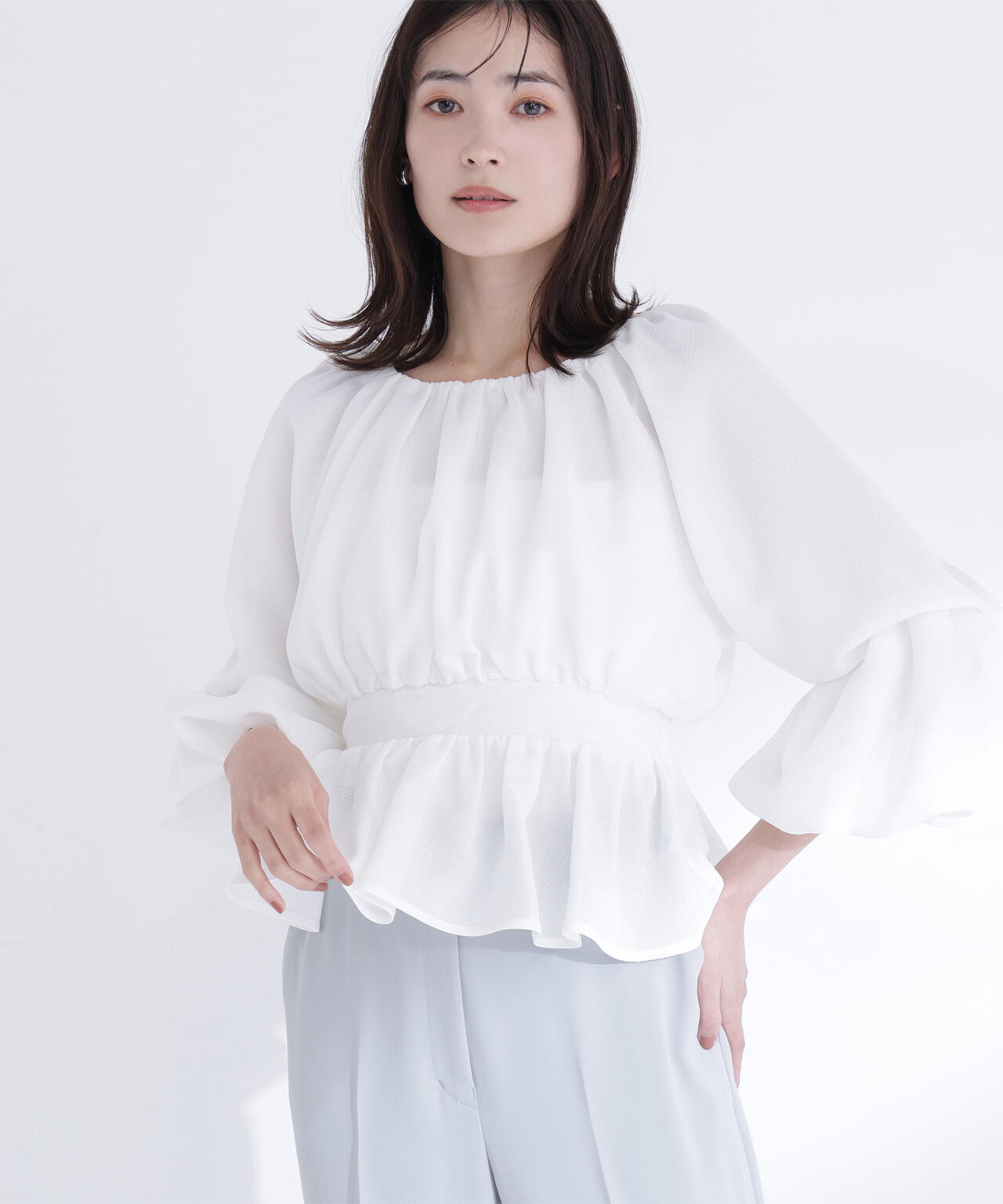 メッシュギャザーペプラムブラウス