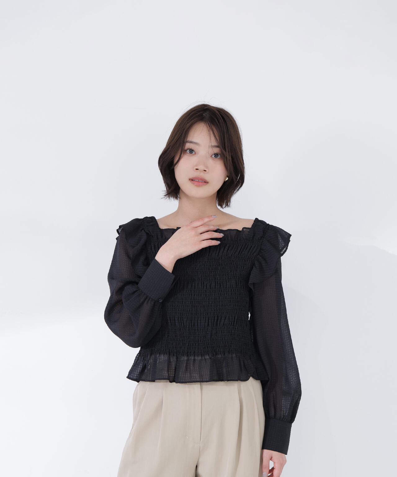 【一部店舗・mix.tokyo 限定カラー:イエロー】シアーチェックシャーリングブラウス