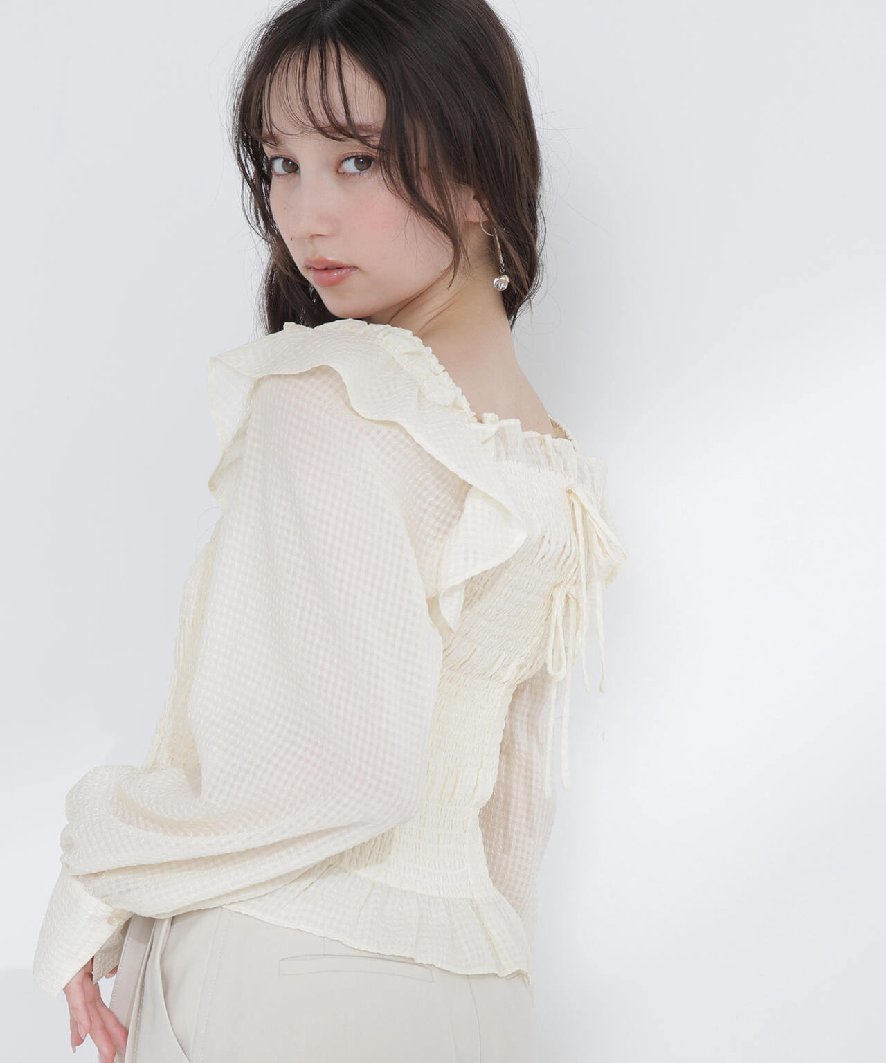 【一部店舗・mix.tokyo 限定カラー:イエロー】シアーチェックシャーリングブラウス