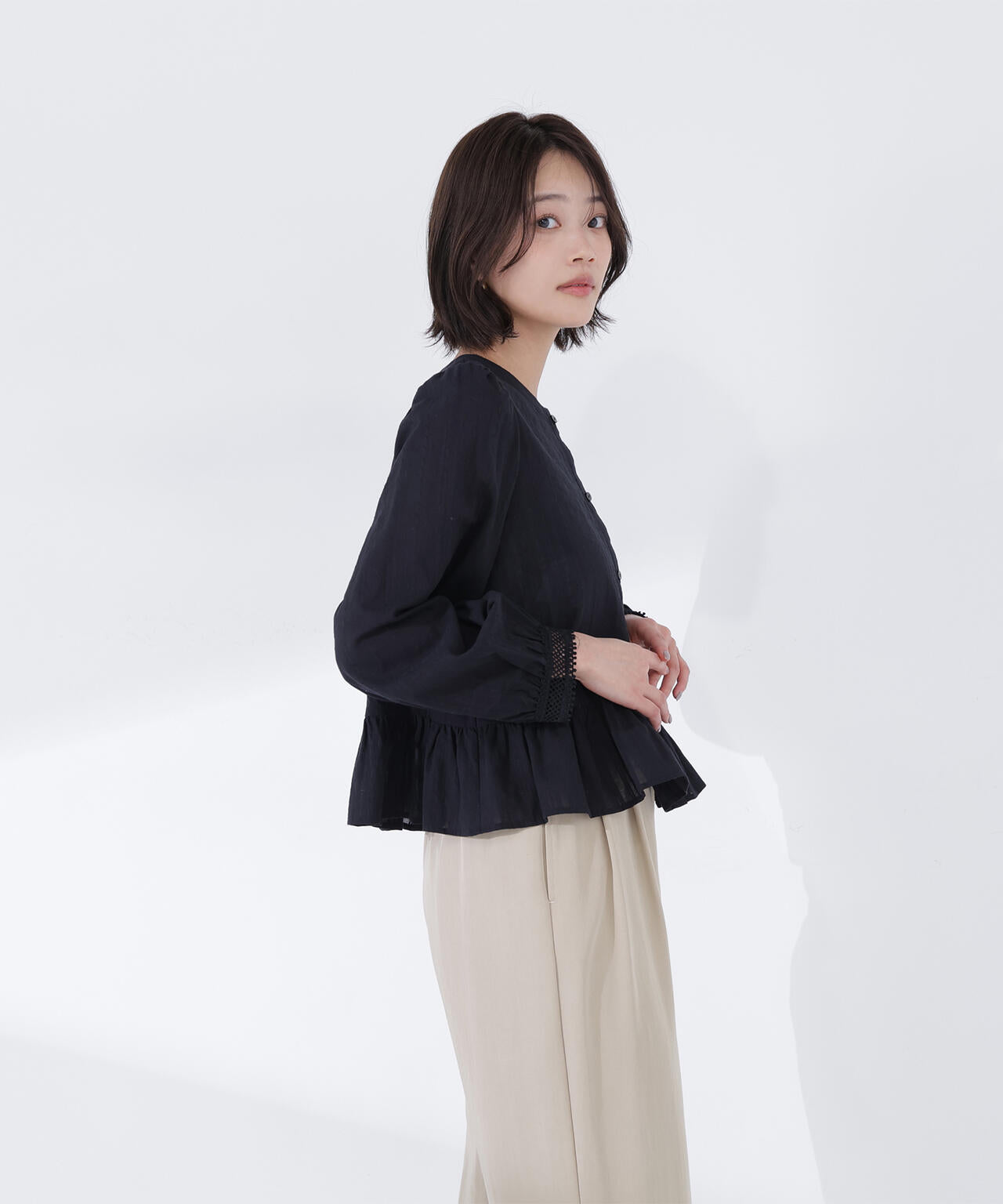 レースカフスブラウス