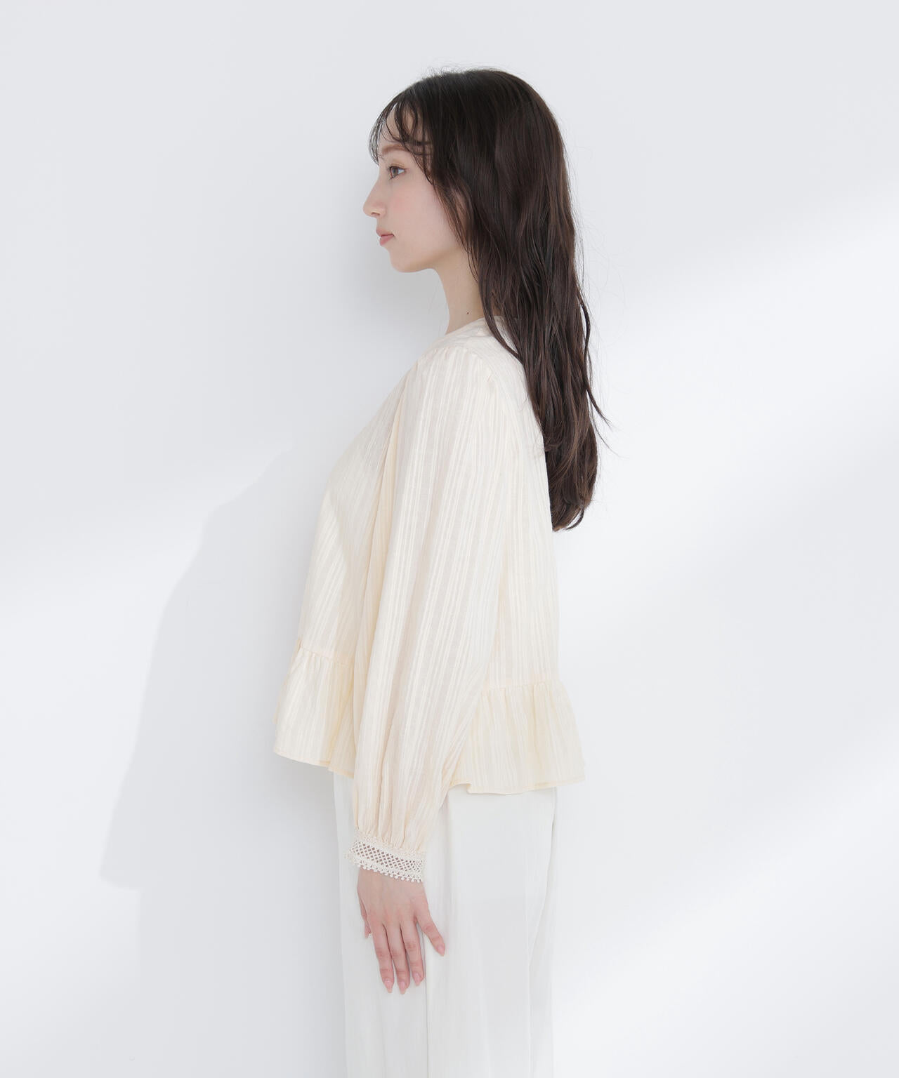 レースカフスブラウス