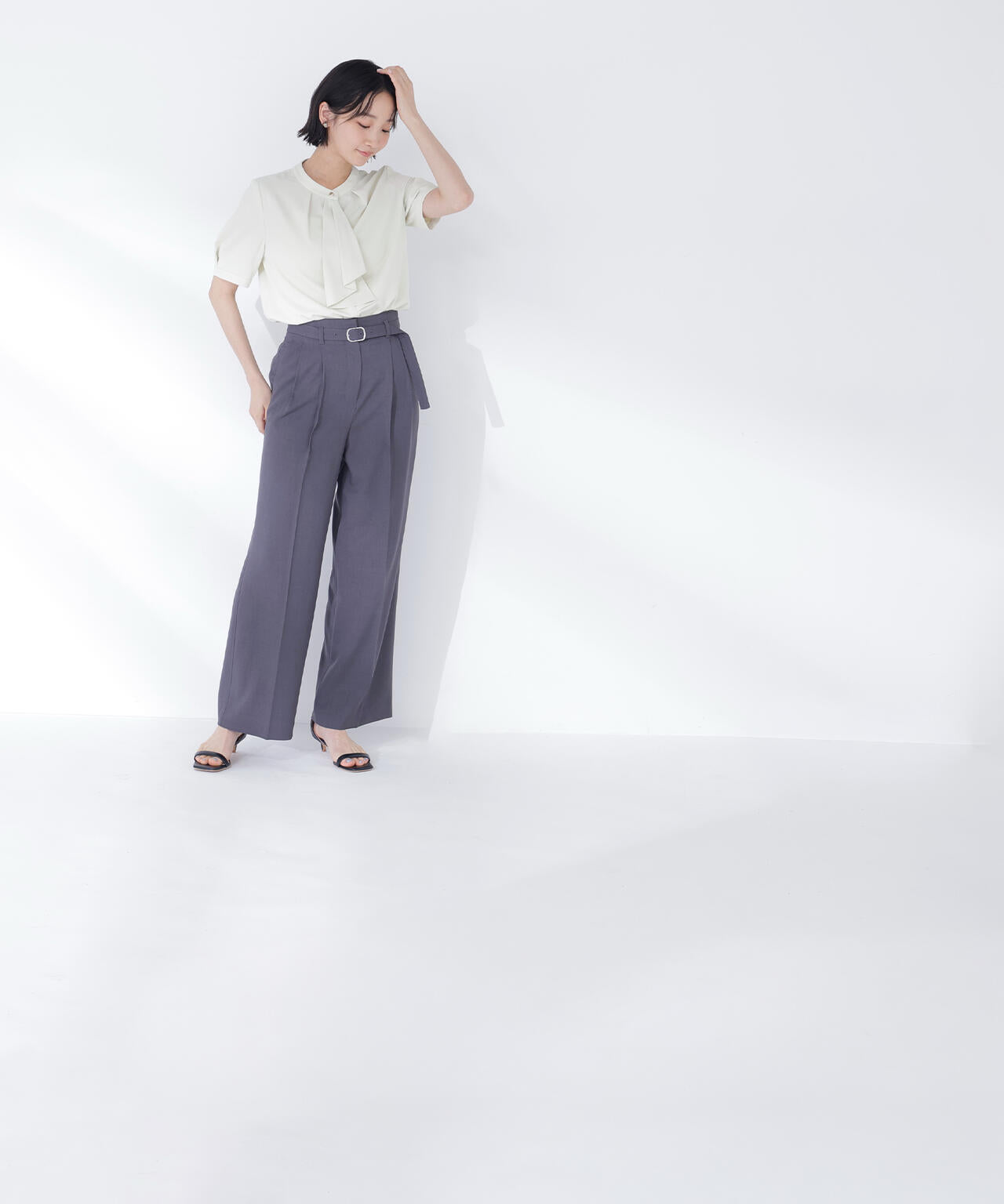 身長165 B:80 W:59 / H:85 / S:23.5 着用サイズ:M