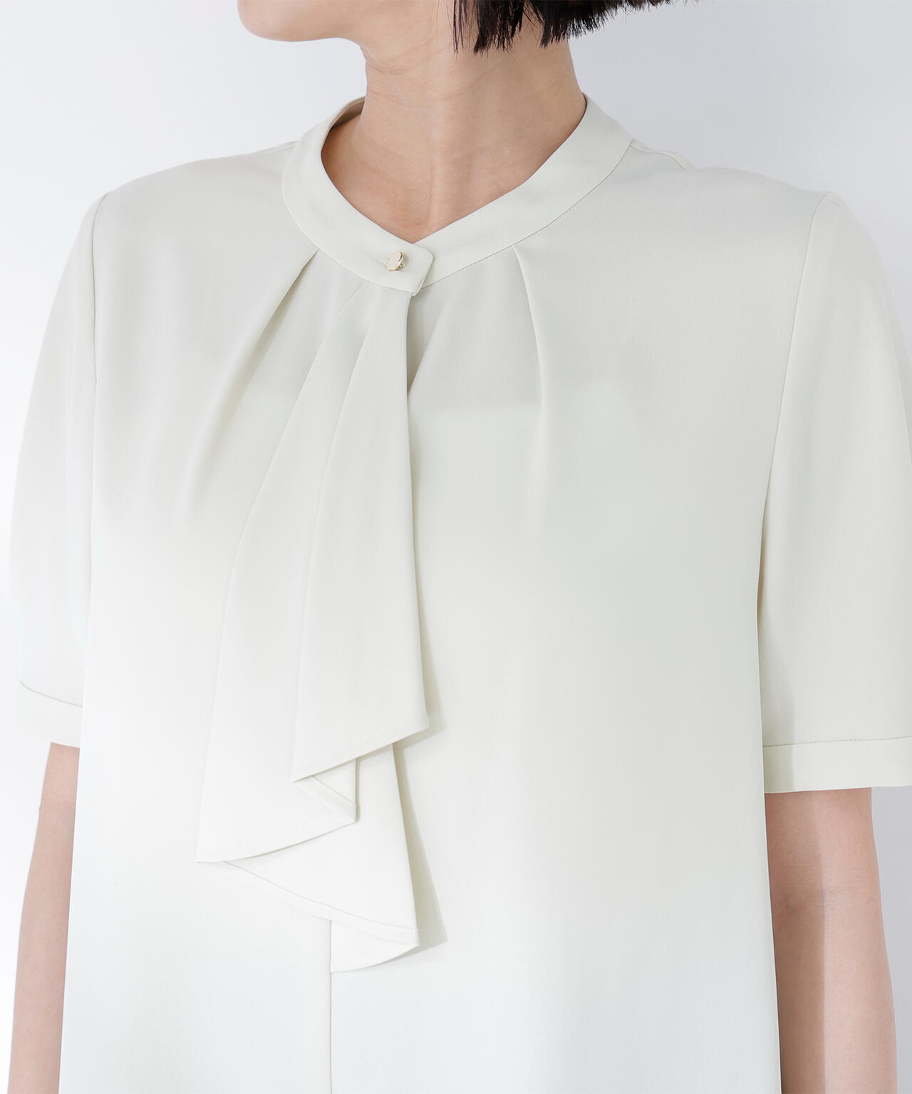 身長165 B:80 W:59 / H:85 / S:23.5 着用サイズ:M