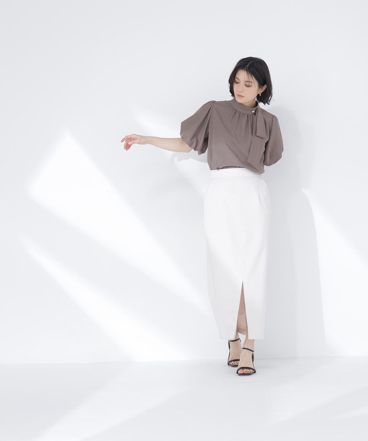 <Oggi.jp掲載>リネンライクサイドタイブラウス