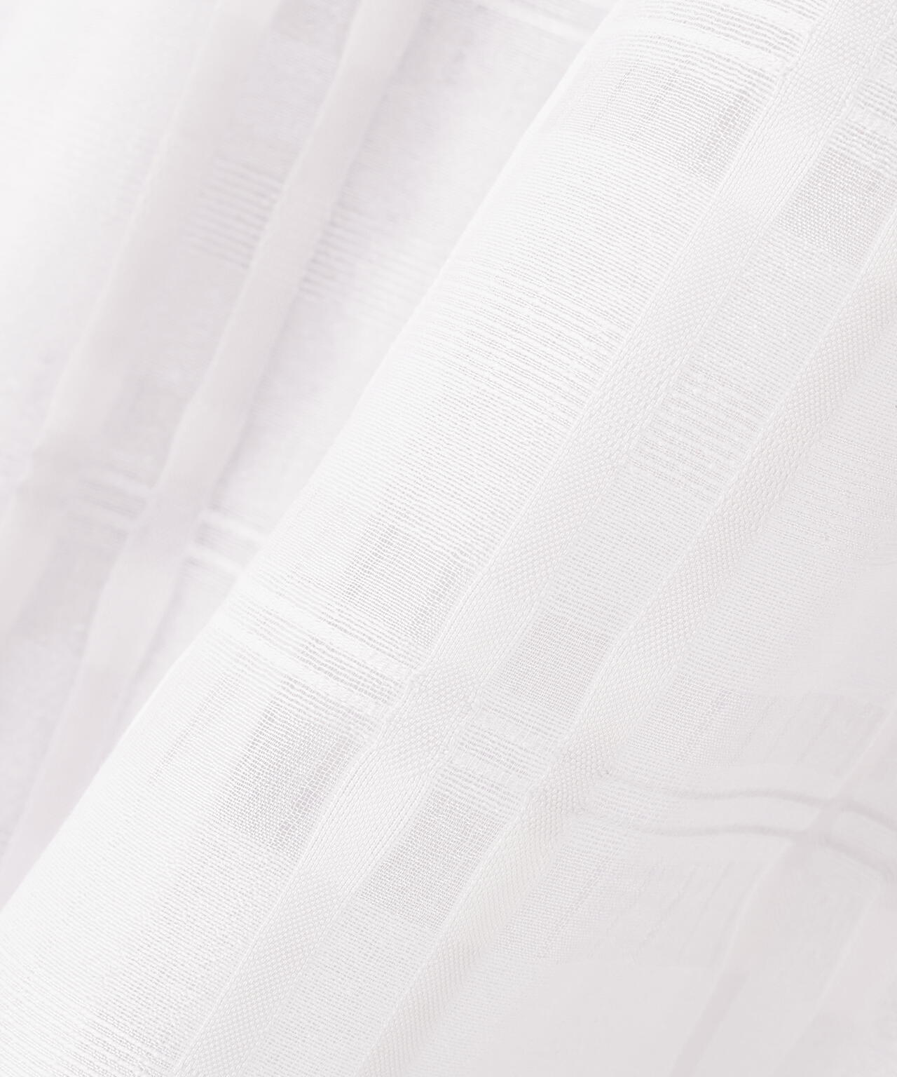 シアーチェックブラウス