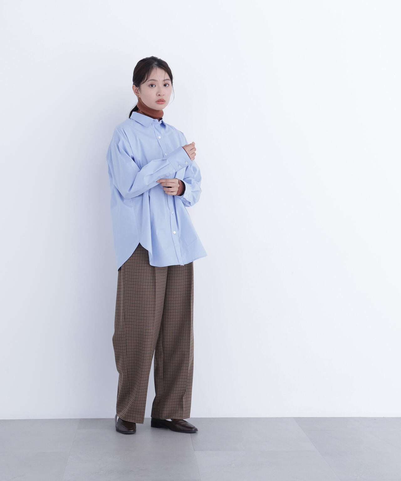 ベーシックシャツ