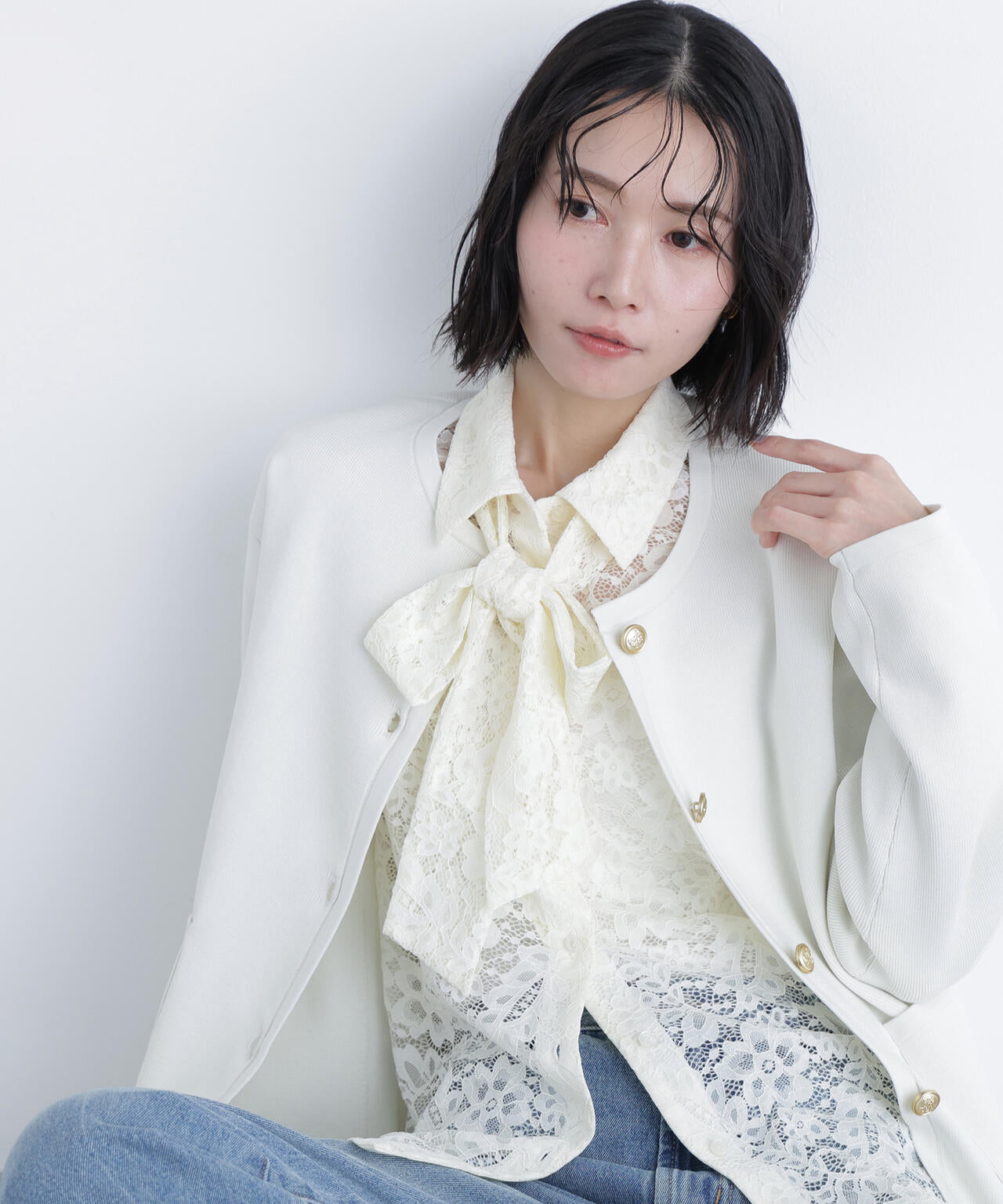レースボウタイブラウス