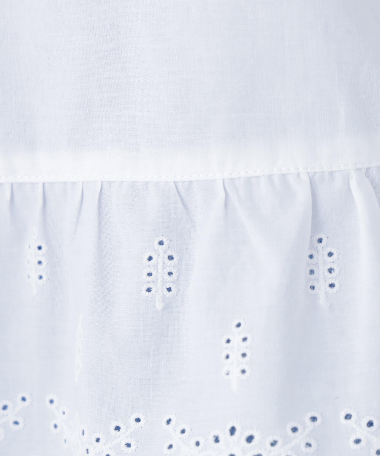 【N】コットン刺繍ブラウス