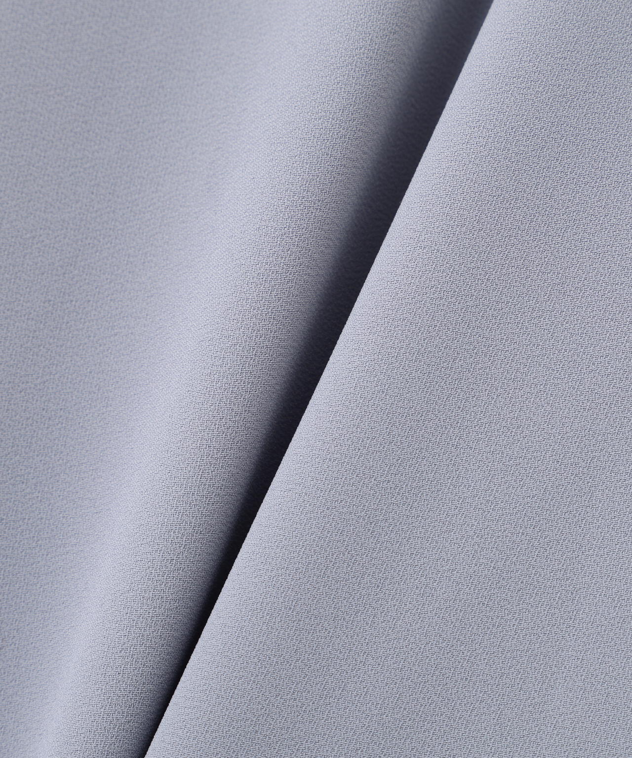 【365ユーティリティ】“みんなの声をカタチにした”速乾2WAYパールボタンボウブラウス