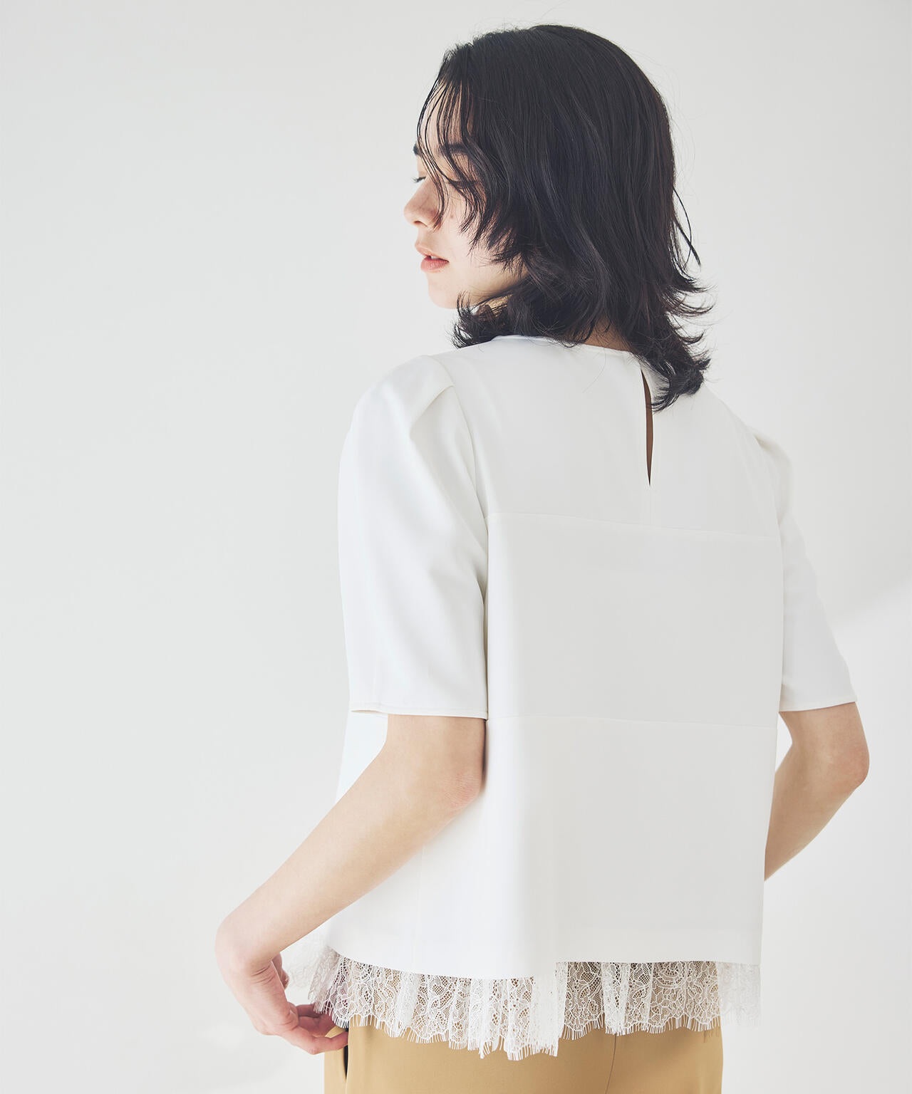 168cm B81cm W60cm H89cm 着用サイズ:FR