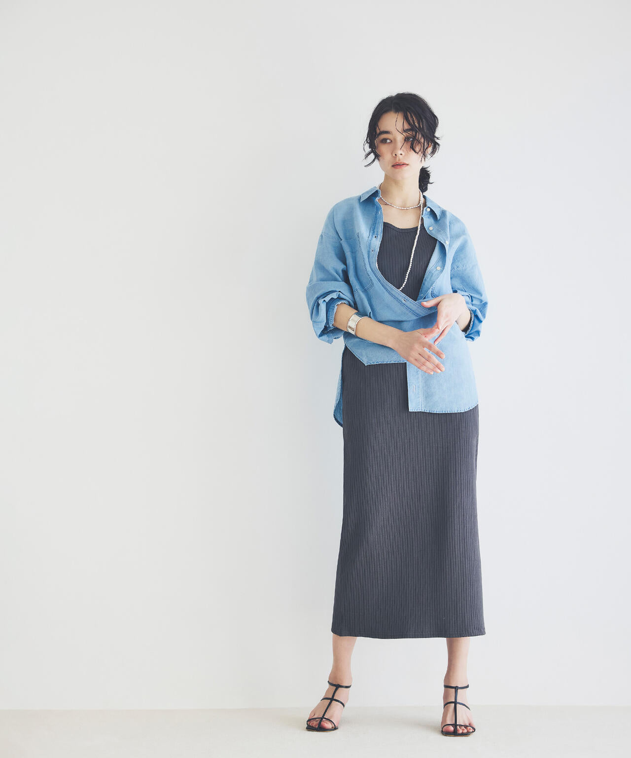 168cm B81cm W60cm H89cm 着用サイズ:FR