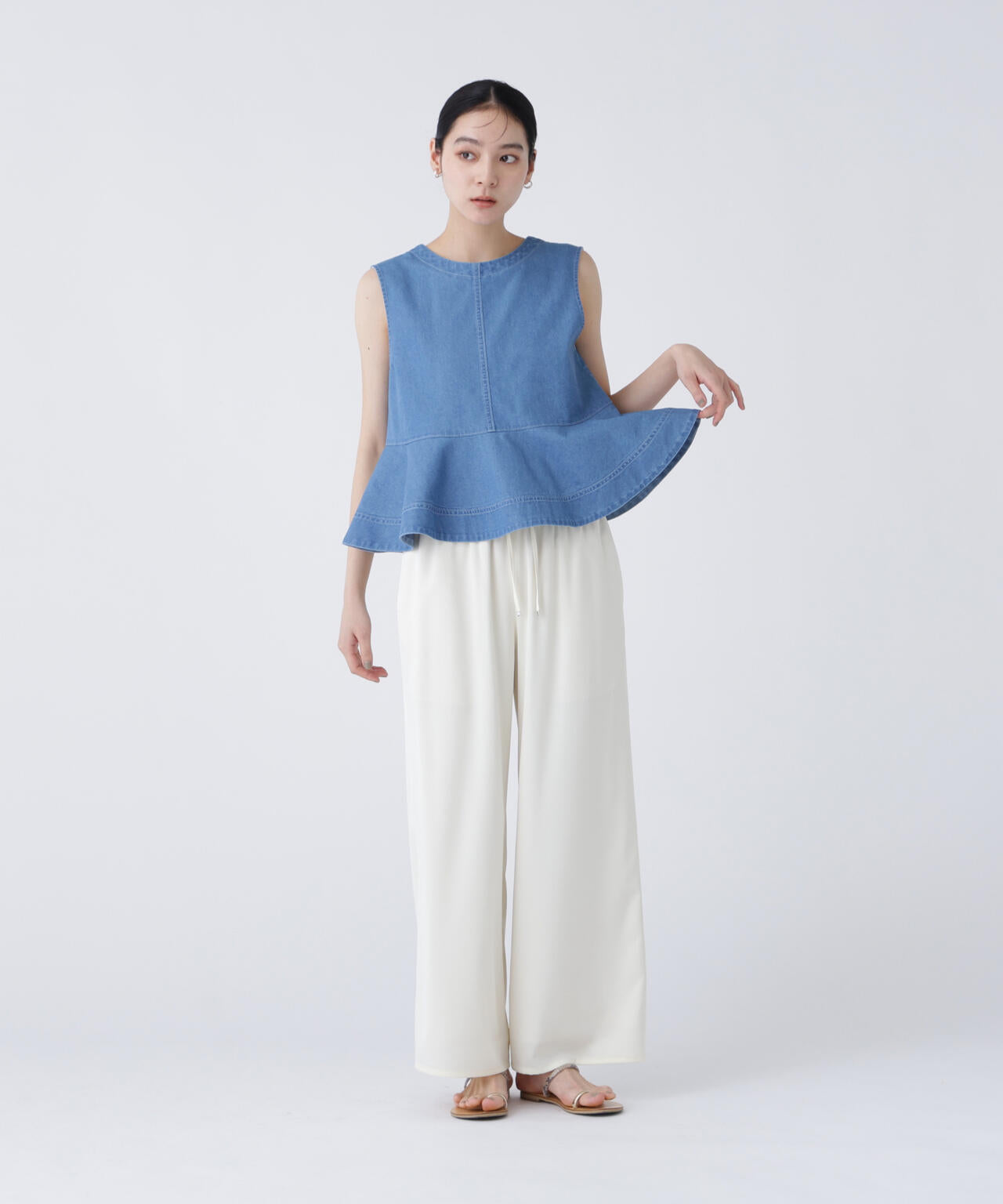 168cm B81cm W60cm H89cm 着用サイズ:FR