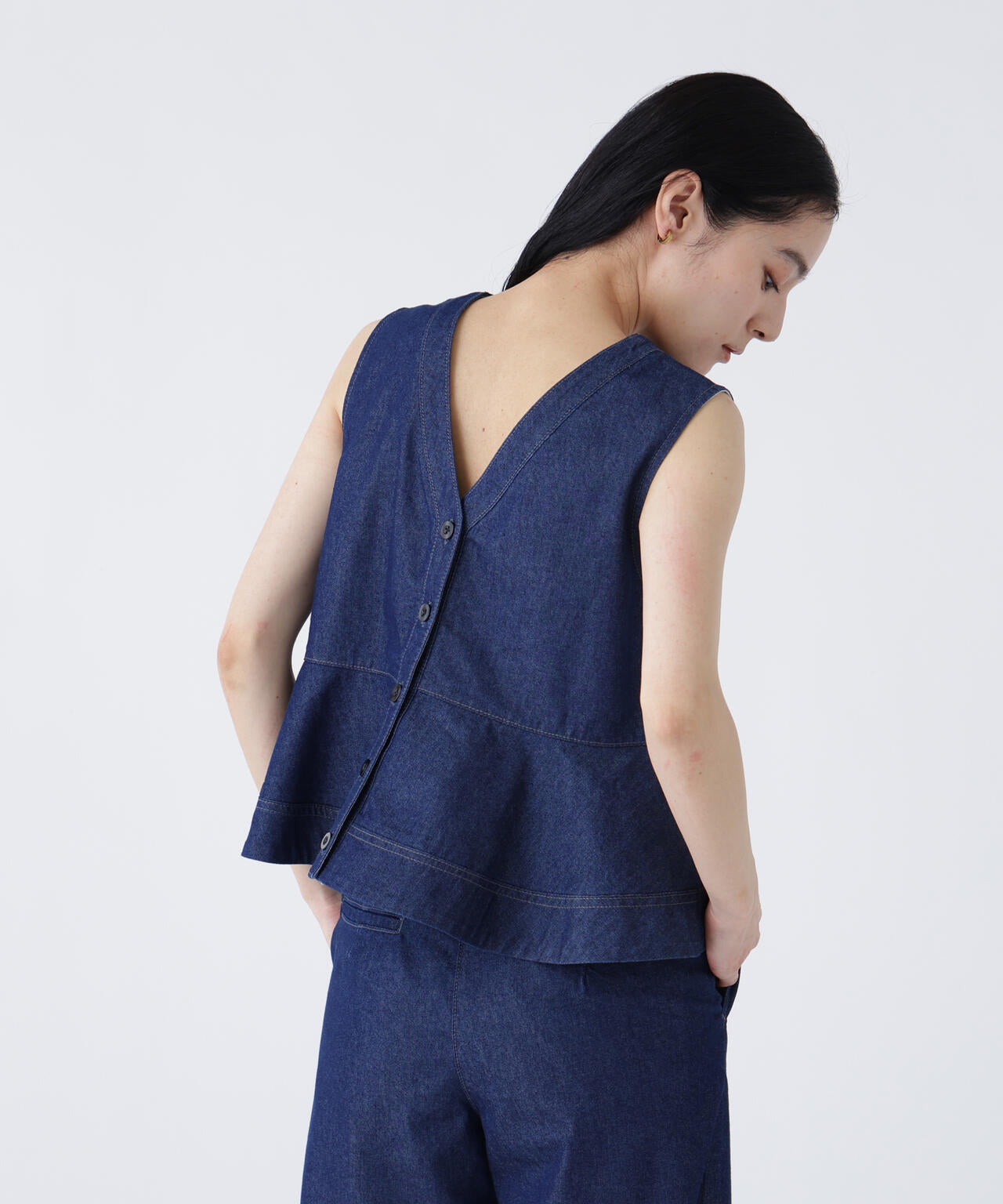 168cm B81cm W60cm H89cm 着用サイズ:FR