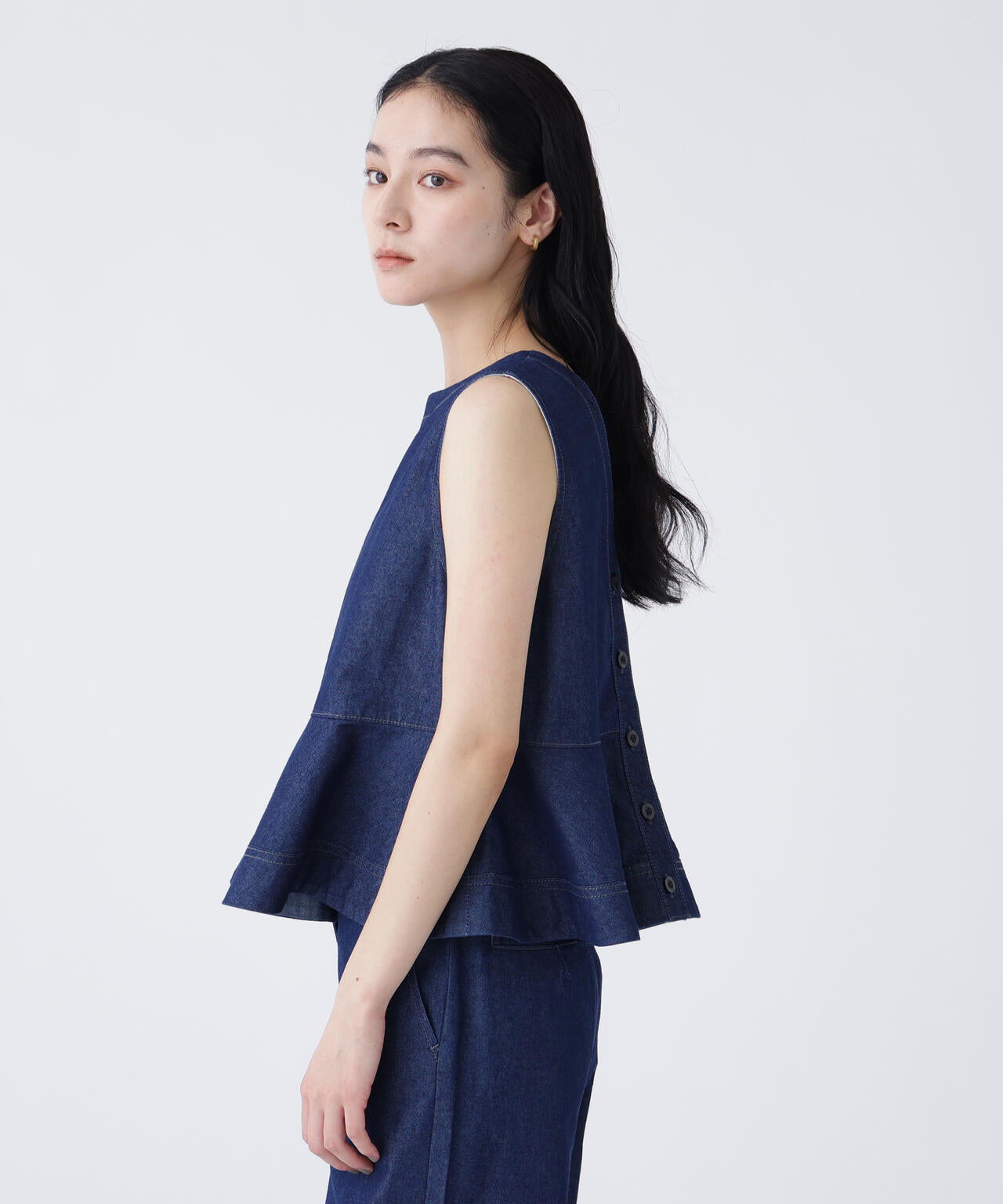 168cm B81cm W60cm H89cm 着用サイズ:FR