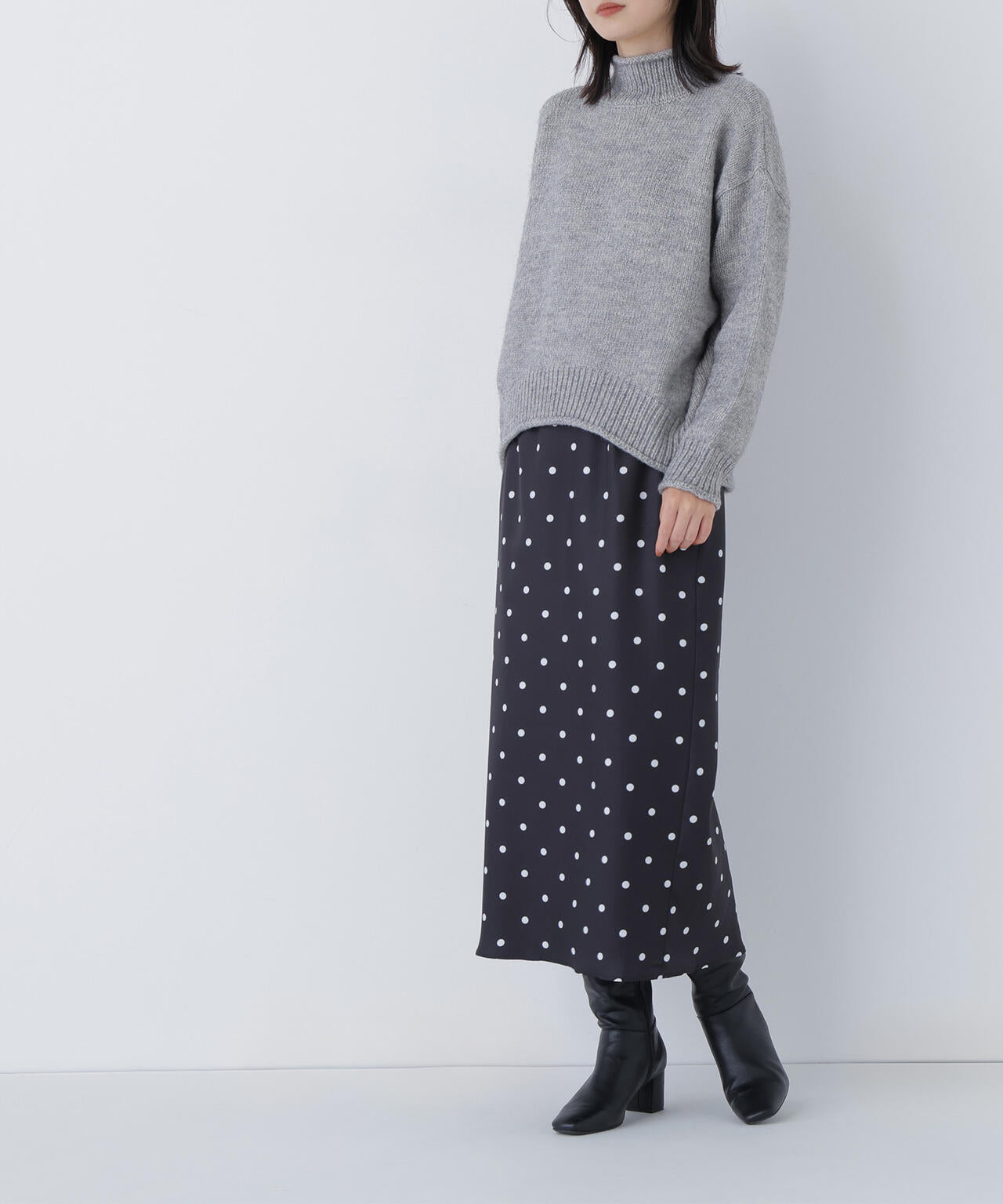 【有楽町マルイ・mix.tokyo 限定カラー:ブラウンベース】ドットサテンタイトスカート