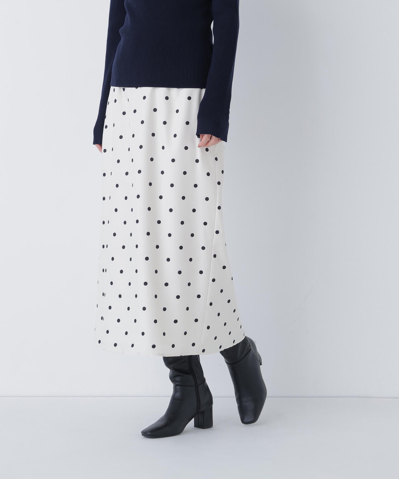 【有楽町マルイ・mix.tokyo 限定カラー:ブラウンベース】ドットサテンタイトスカート