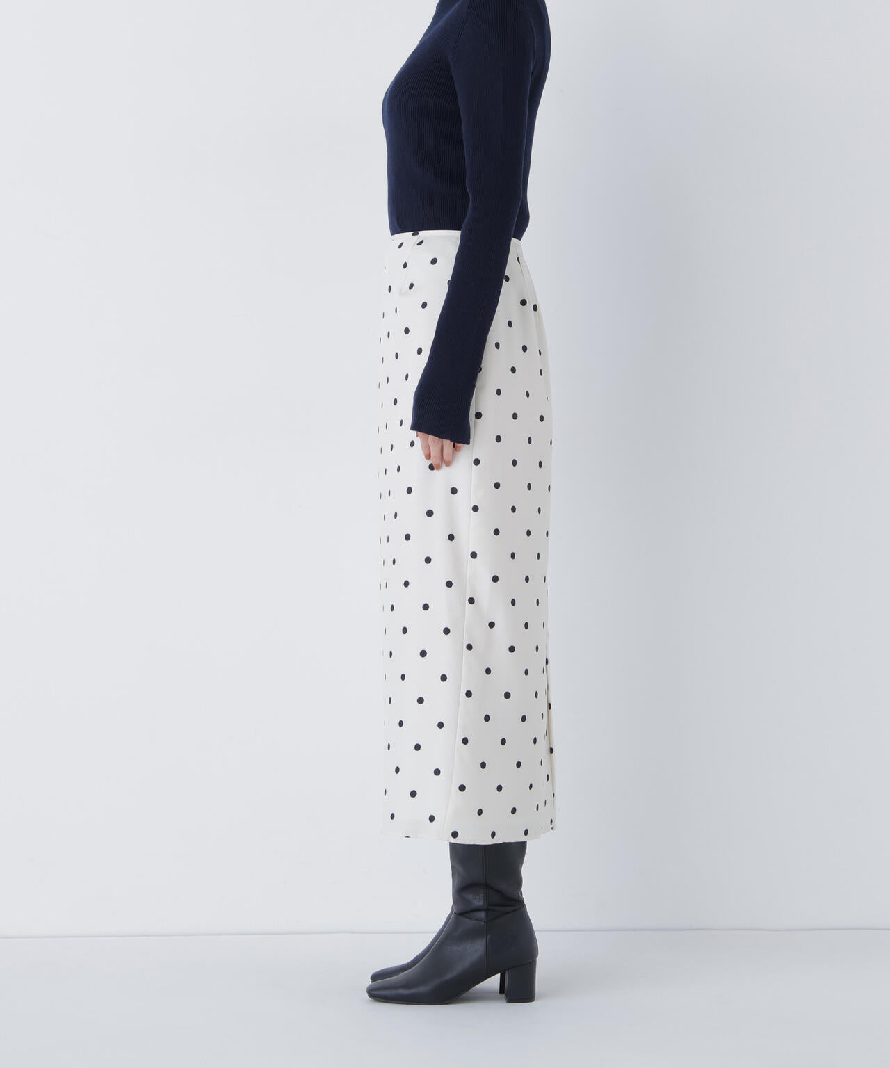 【有楽町マルイ・mix.tokyo 限定カラー:ブラウンベース】ドットサテンタイトスカート