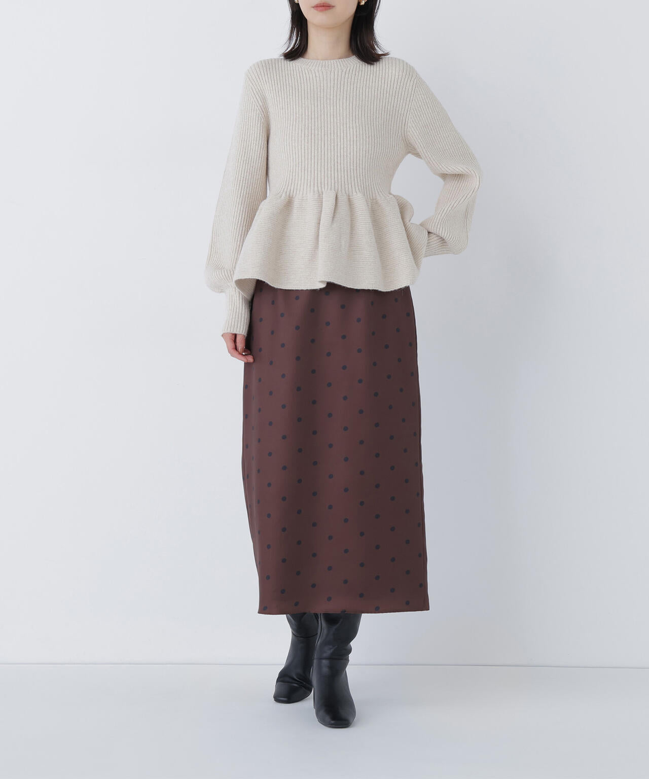 【有楽町マルイ・mix.tokyo 限定カラー:ブラウンベース】ドットサテンタイトスカート