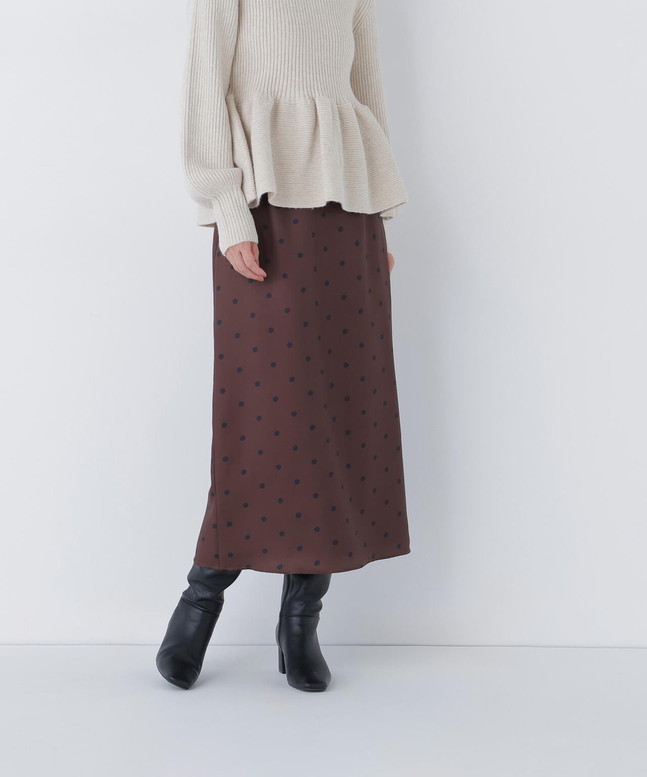 【有楽町マルイ・mix.tokyo 限定カラー:ブラウンベース】ドットサテンタイトスカート