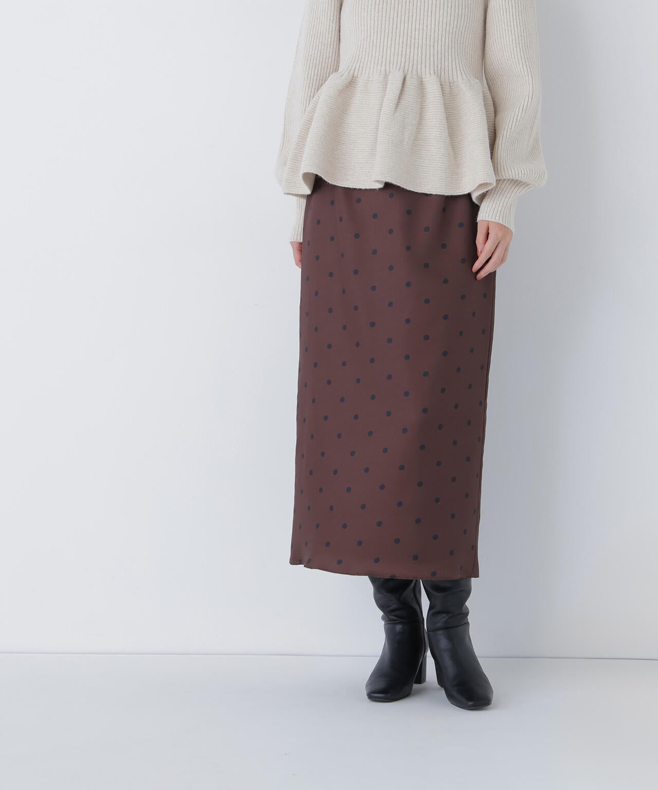 【有楽町マルイ・mix.tokyo 限定カラー:ブラウンベース】ドットサテンタイトスカート